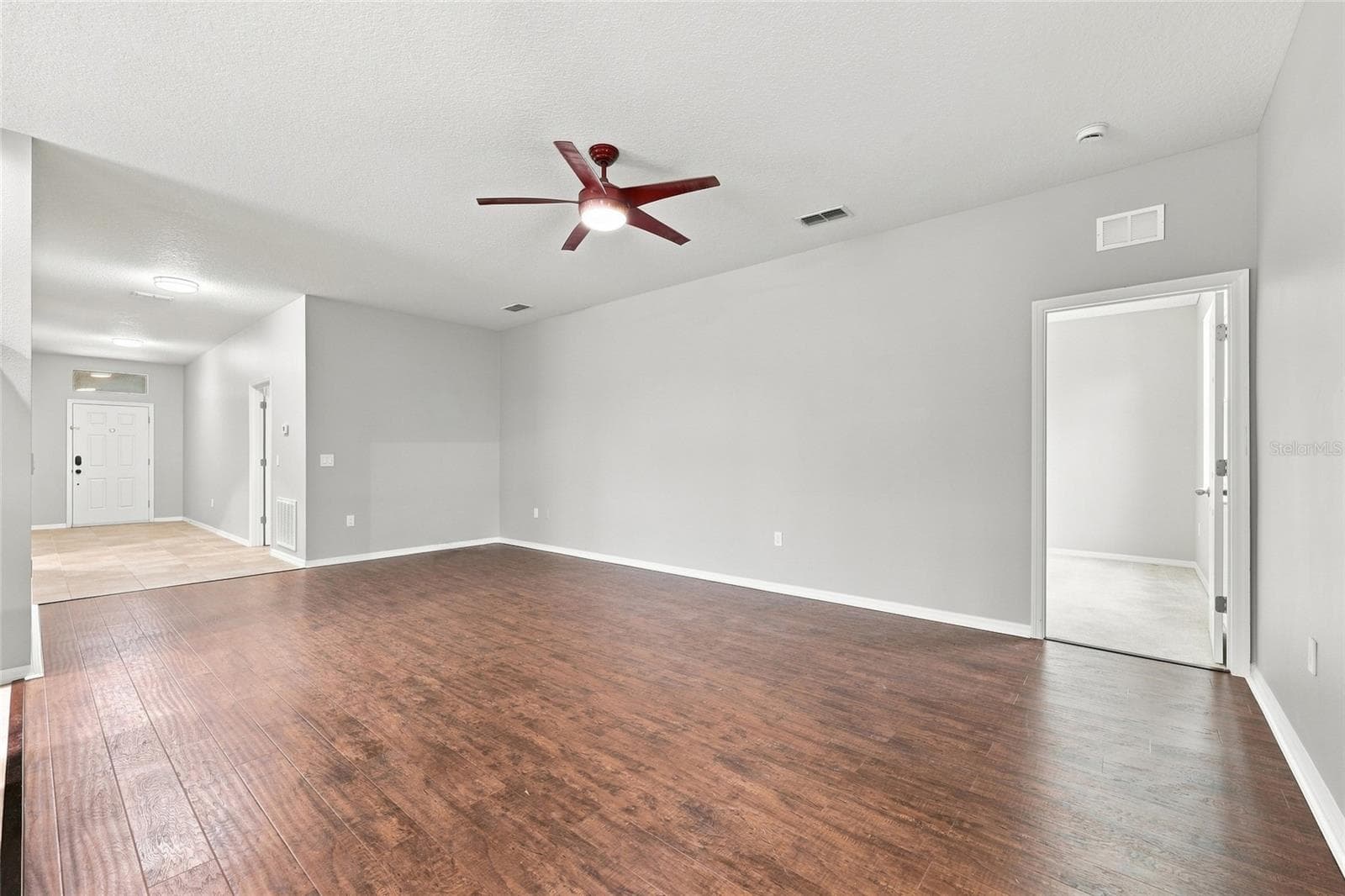 Living Room - 192 BLACKSTONE CREEK RD, GROVELAND