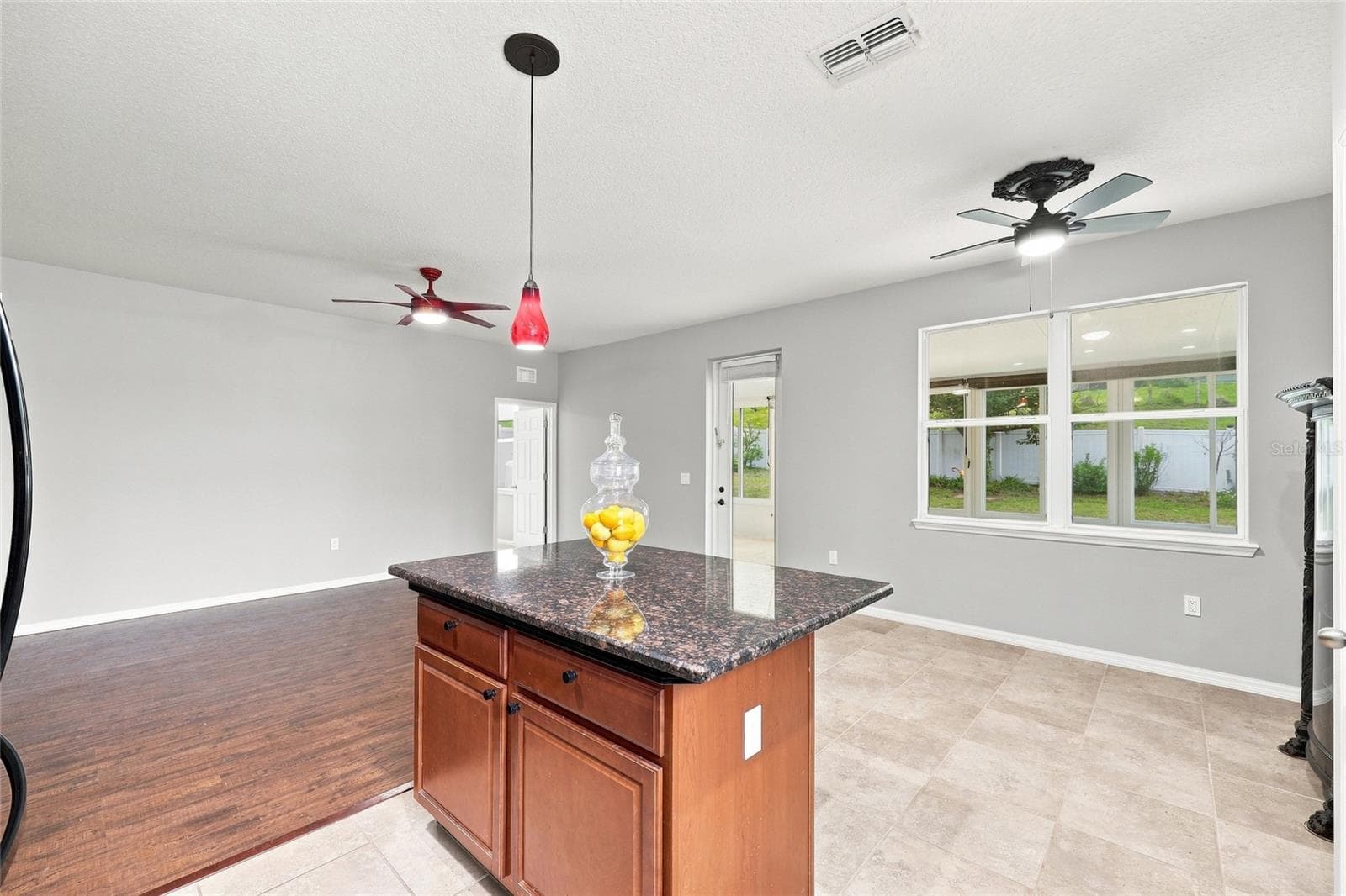 Kitchen - 192 BLACKSTONE CREEK RD, GROVELAND