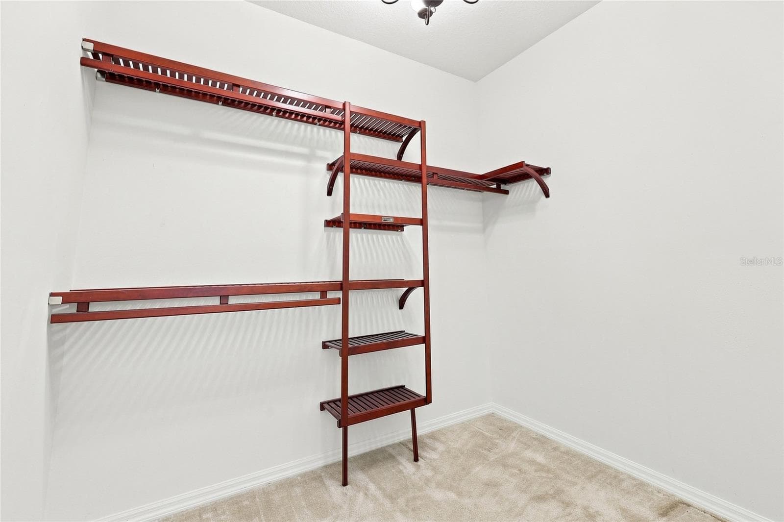 Primary Walk In Closet - 192 BLACKSTONE CREEK RD, GROVELAND