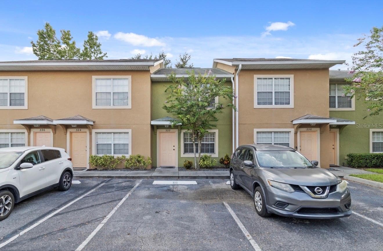 Townhouse at 322 CERVANTES DR, KISSIMMEE, photo 3 of 26