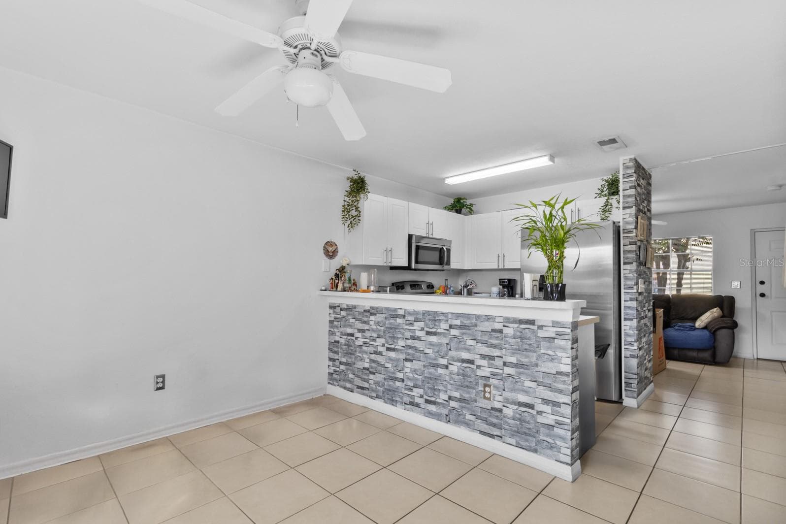 Townhouse at 322 CERVANTES DR, KISSIMMEE, photo 8 of 26