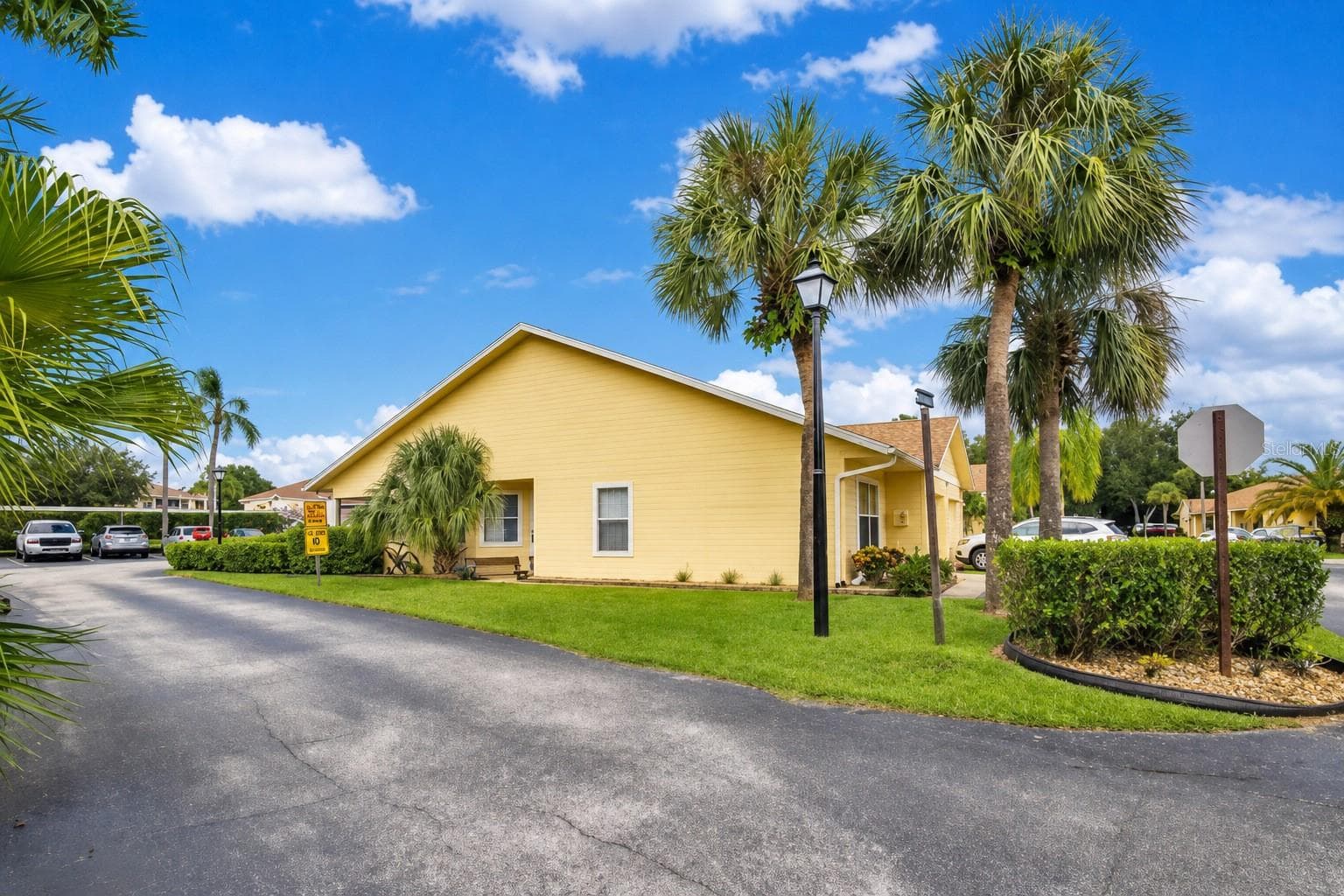 Townhouse at 3200 QUEEN PALMS CT, KISSIMMEE, photo 6 of 7