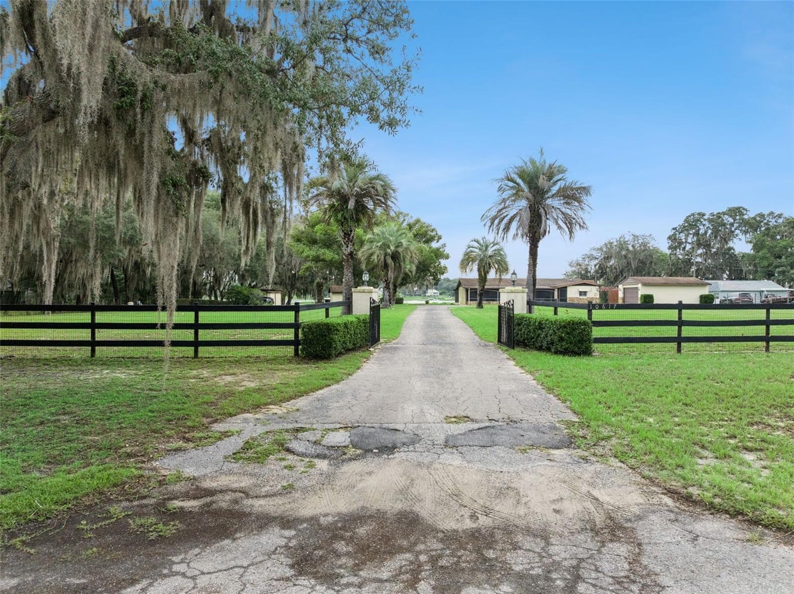 10617 SE 95TH TER