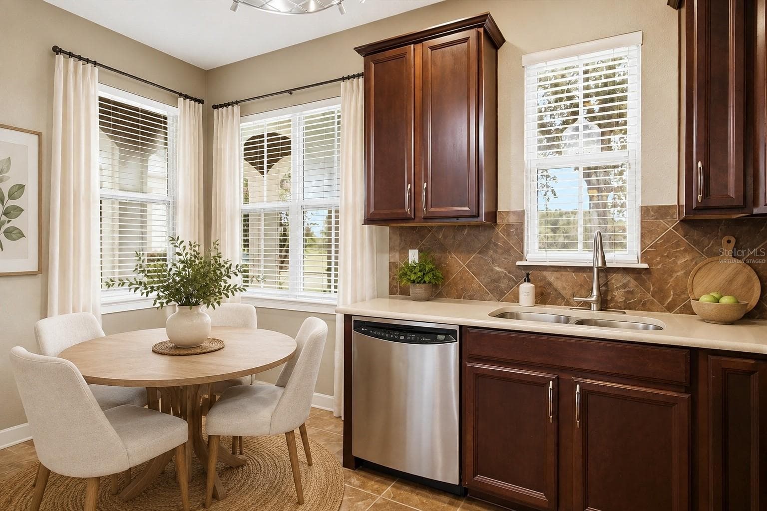Virtually Staged - 7430 BENTONSHIRE AVE, WINDERMERE