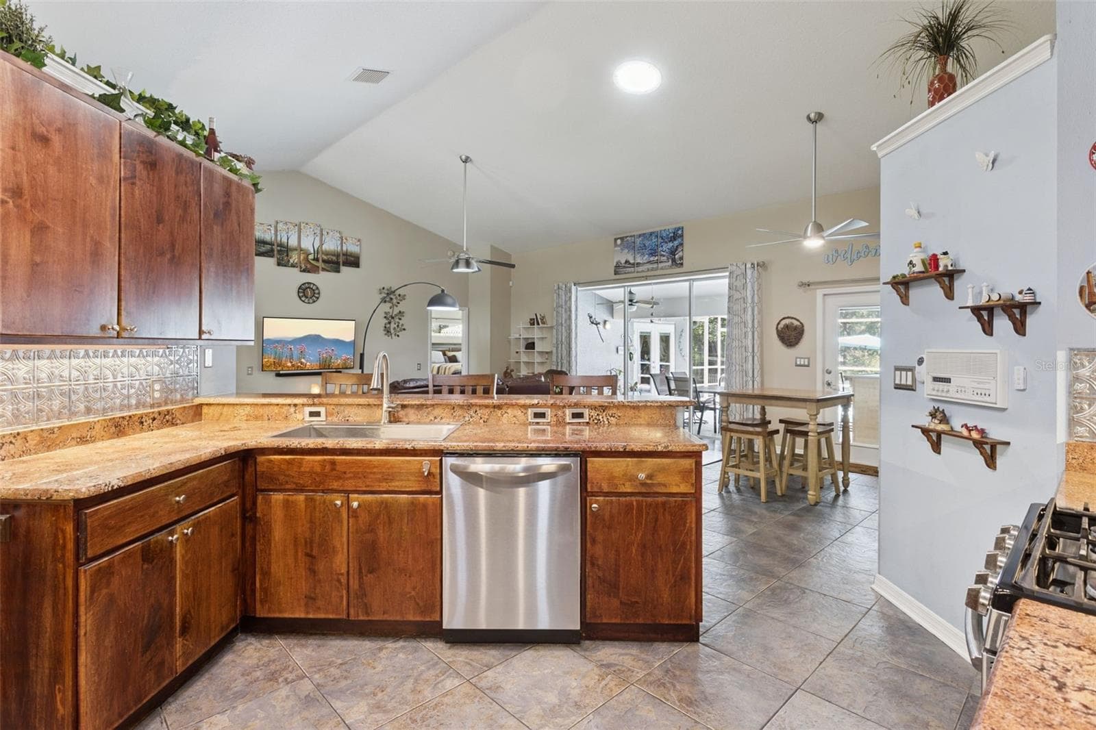 Kitchen - 33440 LAKE BEND CIR, LEESBURG
