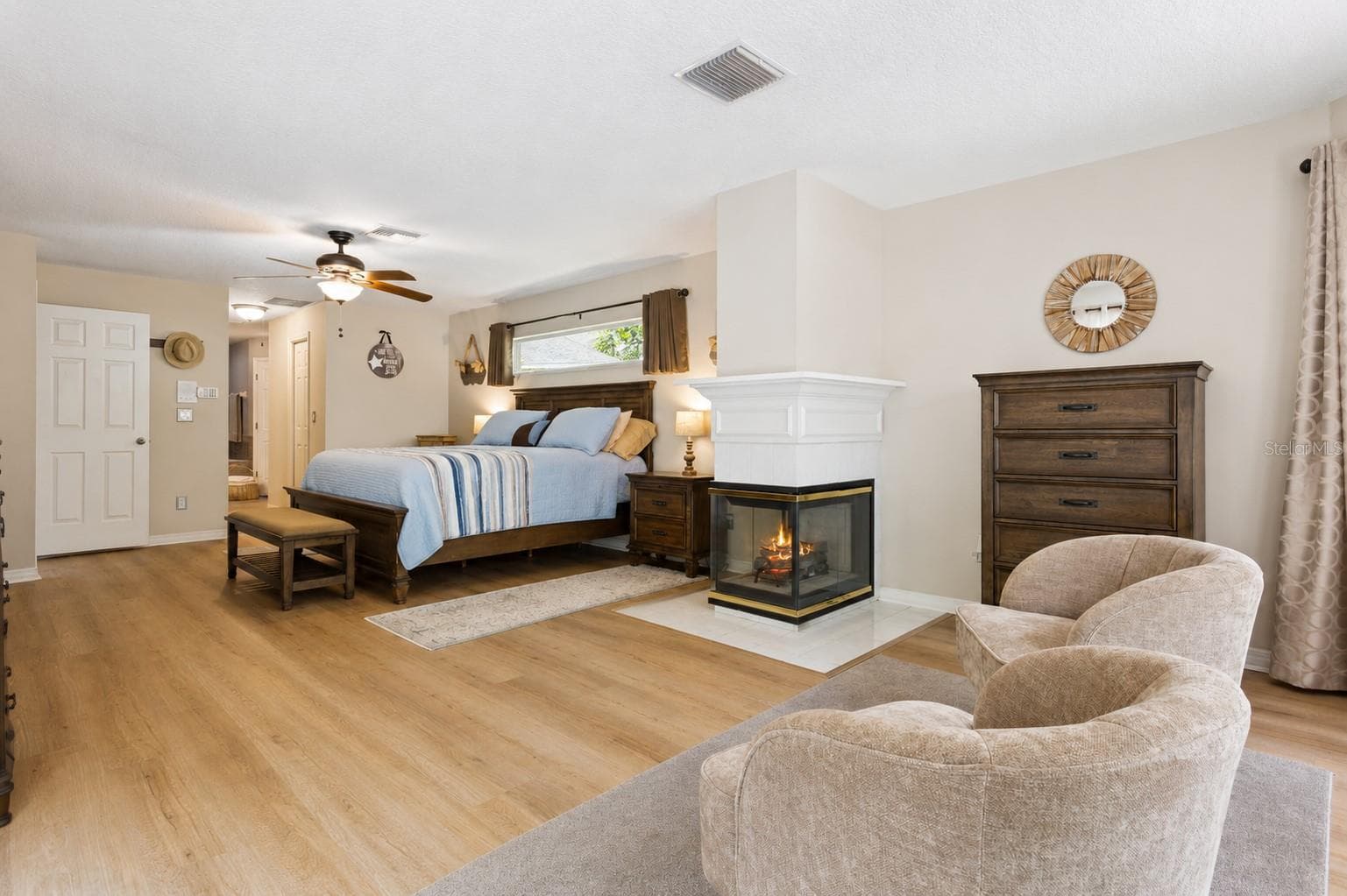 Single Family Residence at 33440 LAKE BEND CIR, LEESBURG, photo 24 of 59