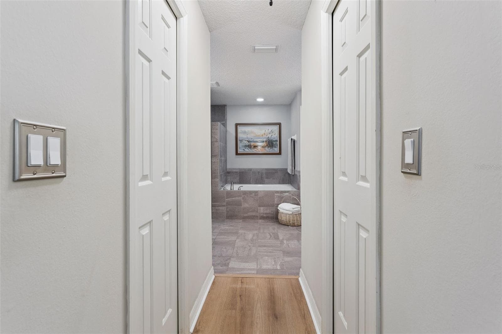 Primary Bedroom/His & Her Closets - 33440 LAKE BEND CIR, LEESBURG