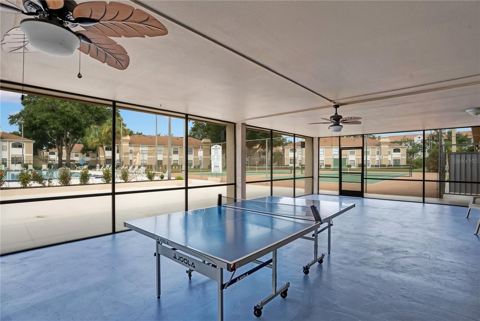 Ping pong - 3012 S SEMORAN BLVD #G2, ORLANDO