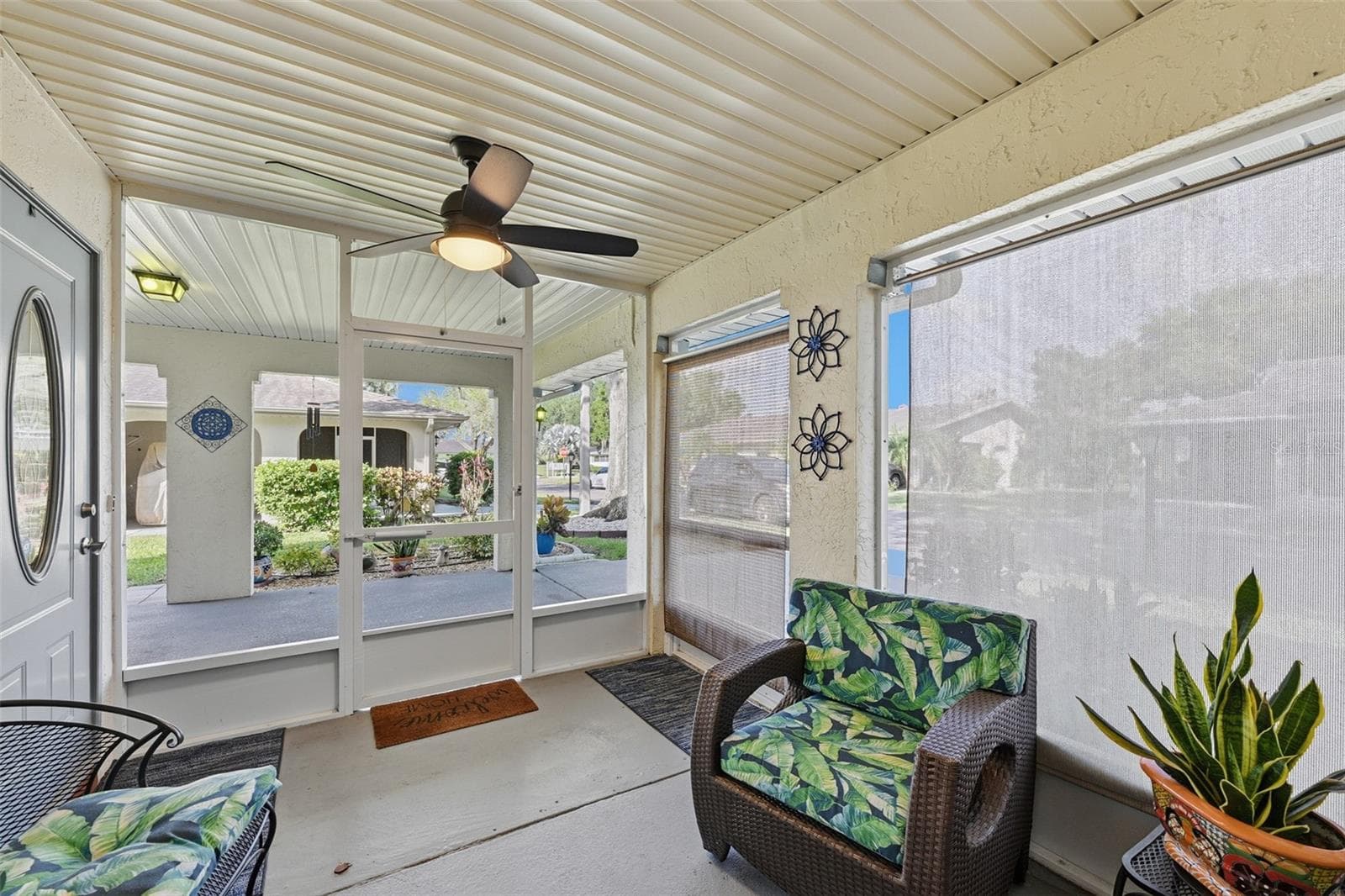 Another view of the Enclosed Front Porch - 2005 HEATHFIELD CIR #241, SUN CITY CENTER