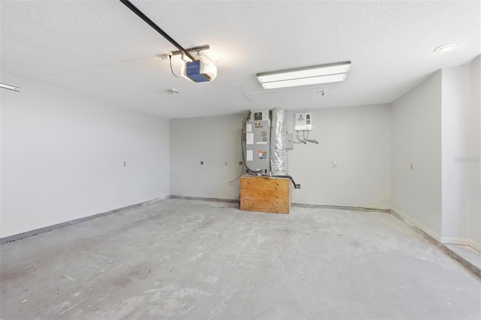Single Family Residence at 1095 E WISCONSIN AVE, DELAND, photo 43 of 46