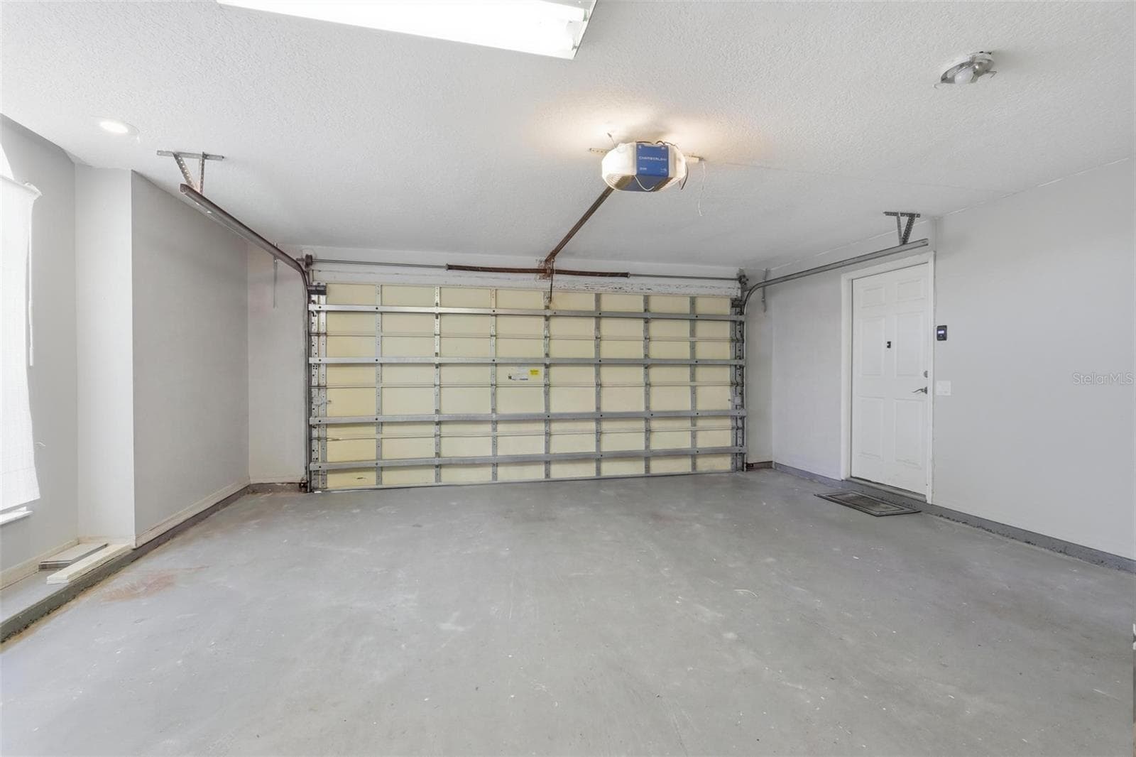Single Family Residence at 1095 E WISCONSIN AVE, DELAND, photo 44 of 46