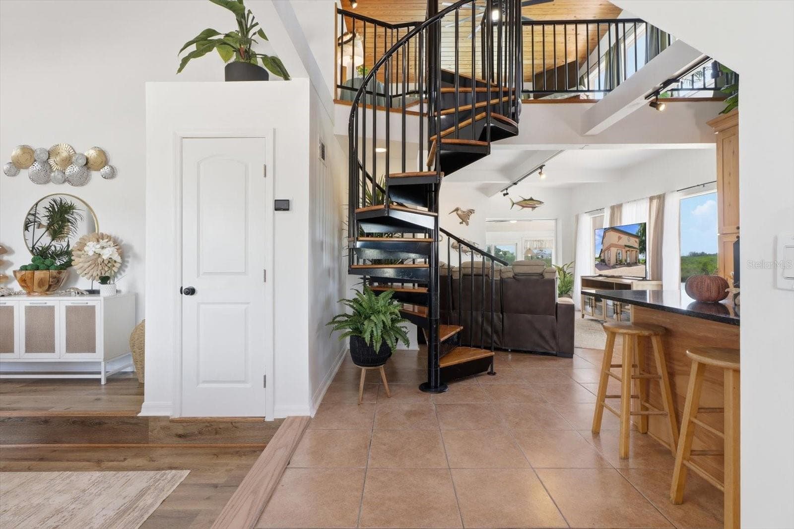 Foyer – Spiral Staircase & Open Interior - 3194 INDIAN GULF LN, HERNANDO BEACH