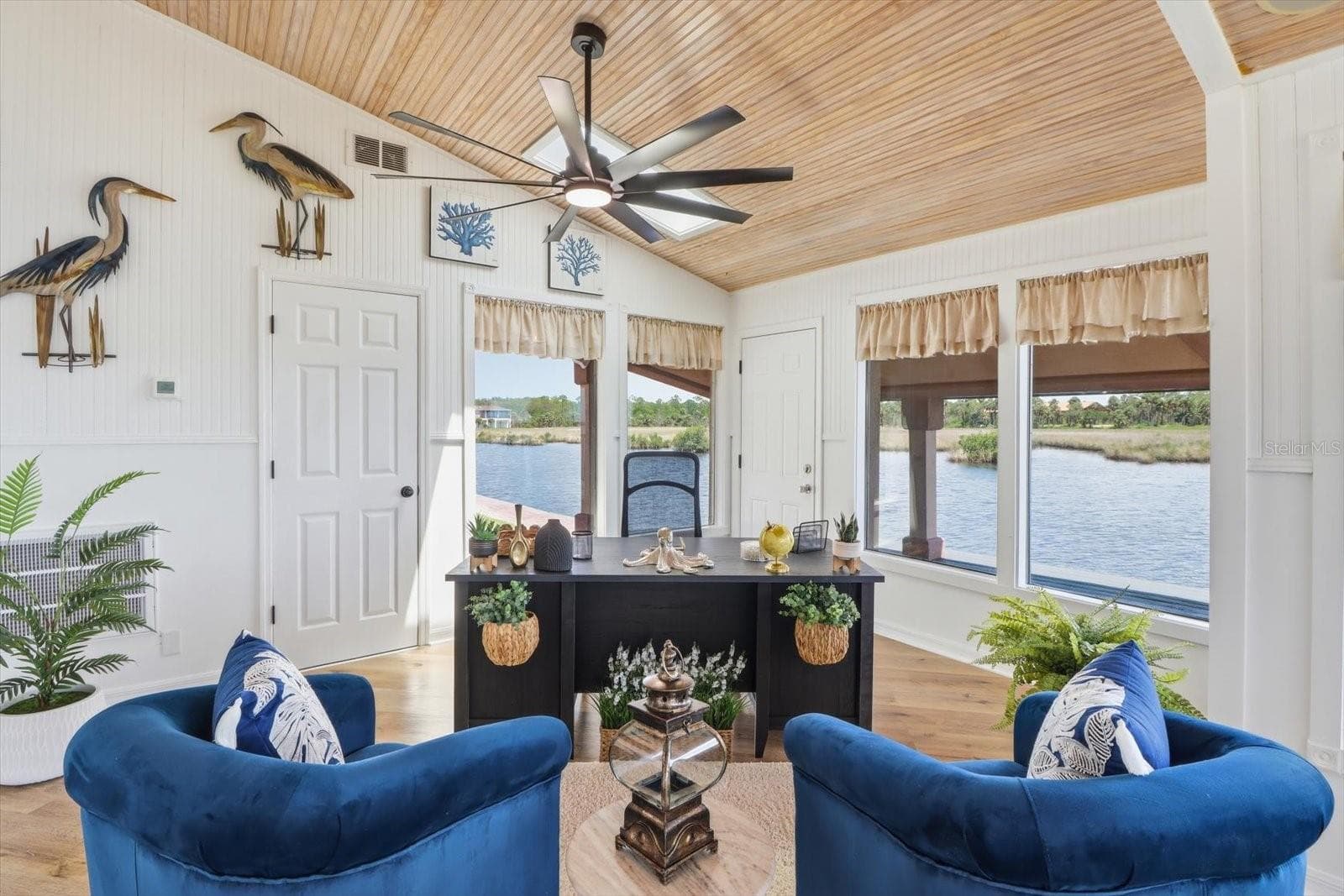 Waterfront Florida Room / Sitting Area - 3194 INDIAN GULF LN, HERNANDO BEACH