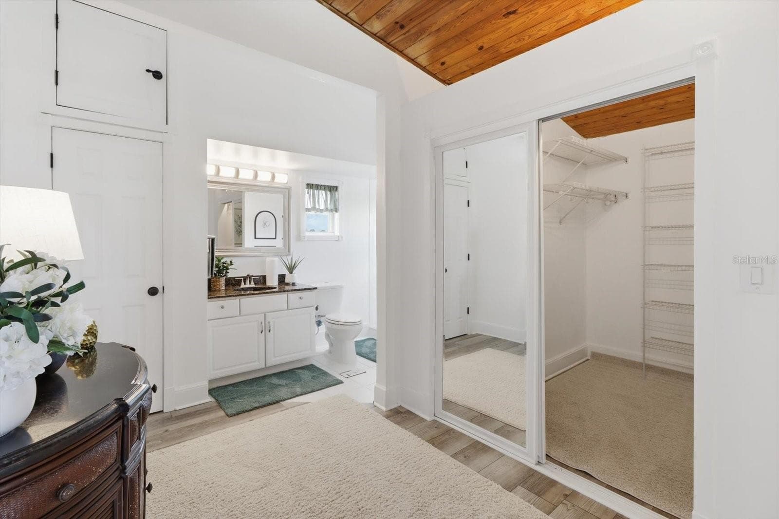 Dressing Area / Walk-In Closet Access - 3194 INDIAN GULF LN, HERNANDO BEACH