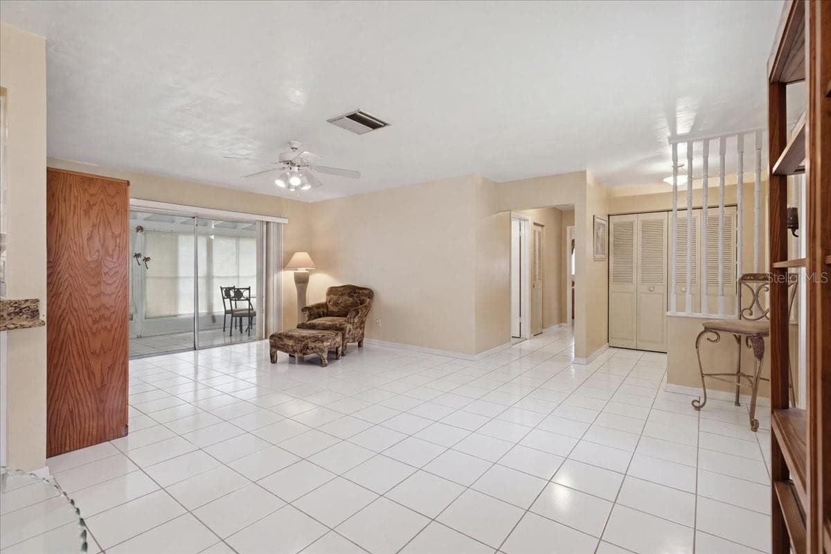 Single Family Residence at 7222 HOLIDAY DR, SPRING HILL, photo 12 of 30