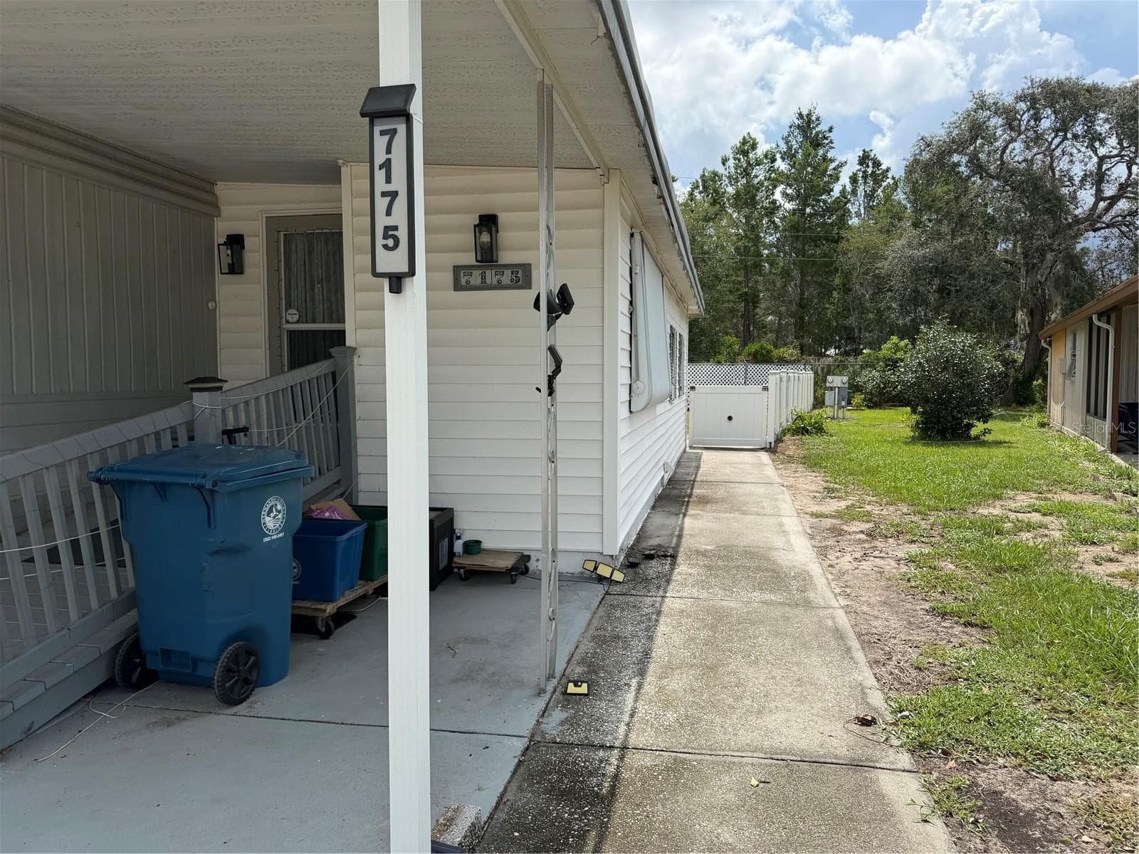 Mobile Home at 7175 FAIRLANE AVE, BROOKSVILLE, photo 3 of 34