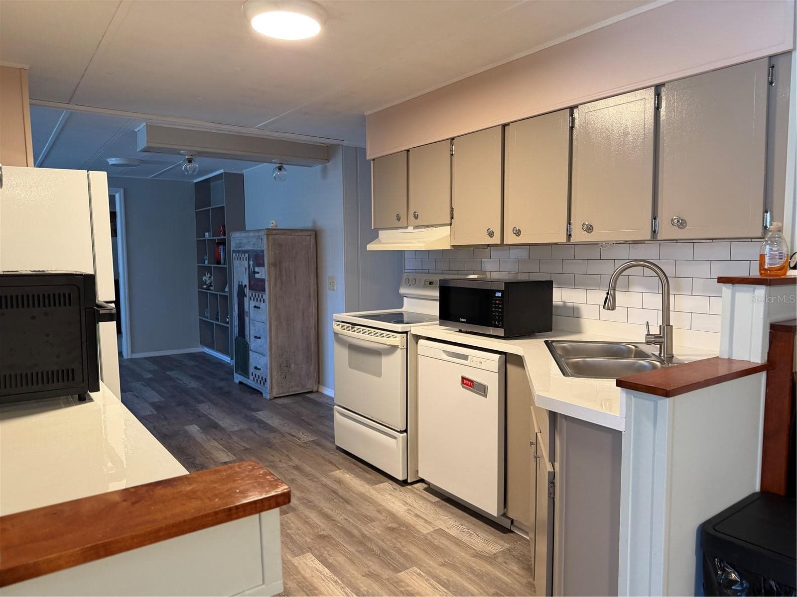 Mobile Home at 7175 FAIRLANE AVE, BROOKSVILLE, photo 8 of 34