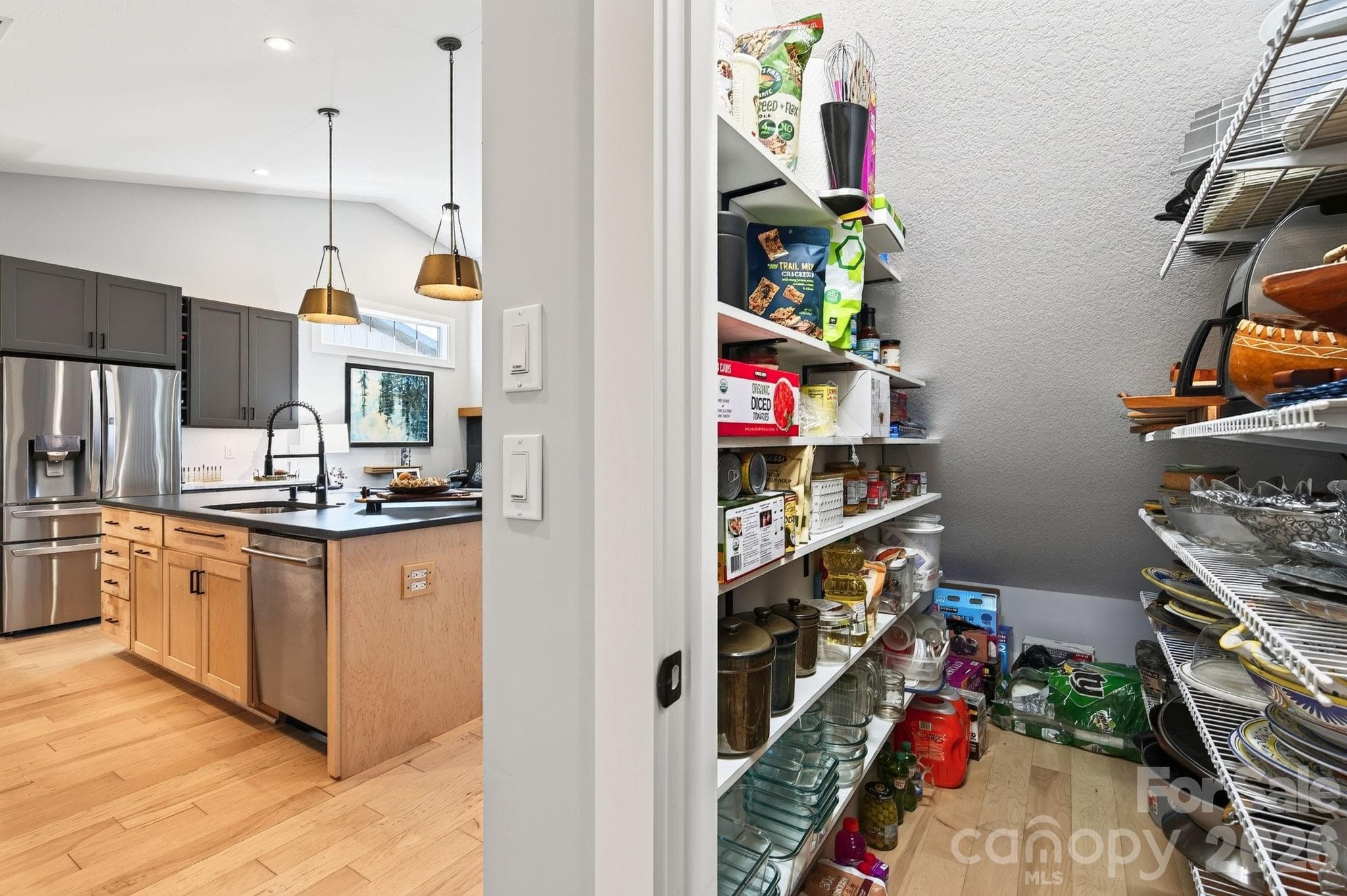 Pantry - 16 Britton Knoll Pass, Arden