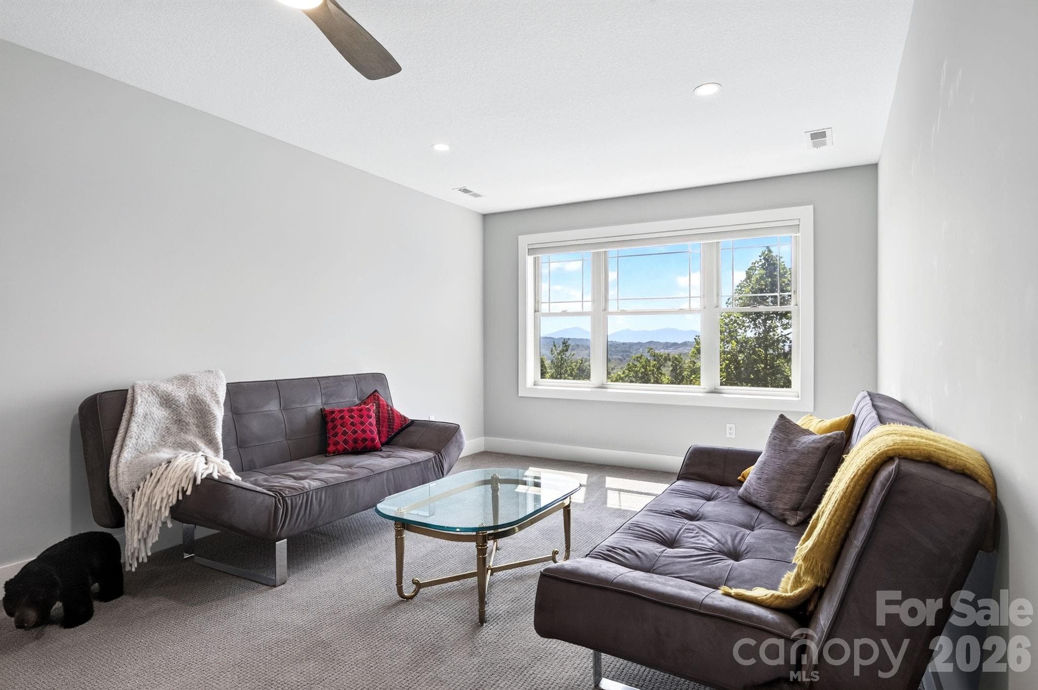 Long Range Mountain Views - 16 Britton Knoll Pass, Arden