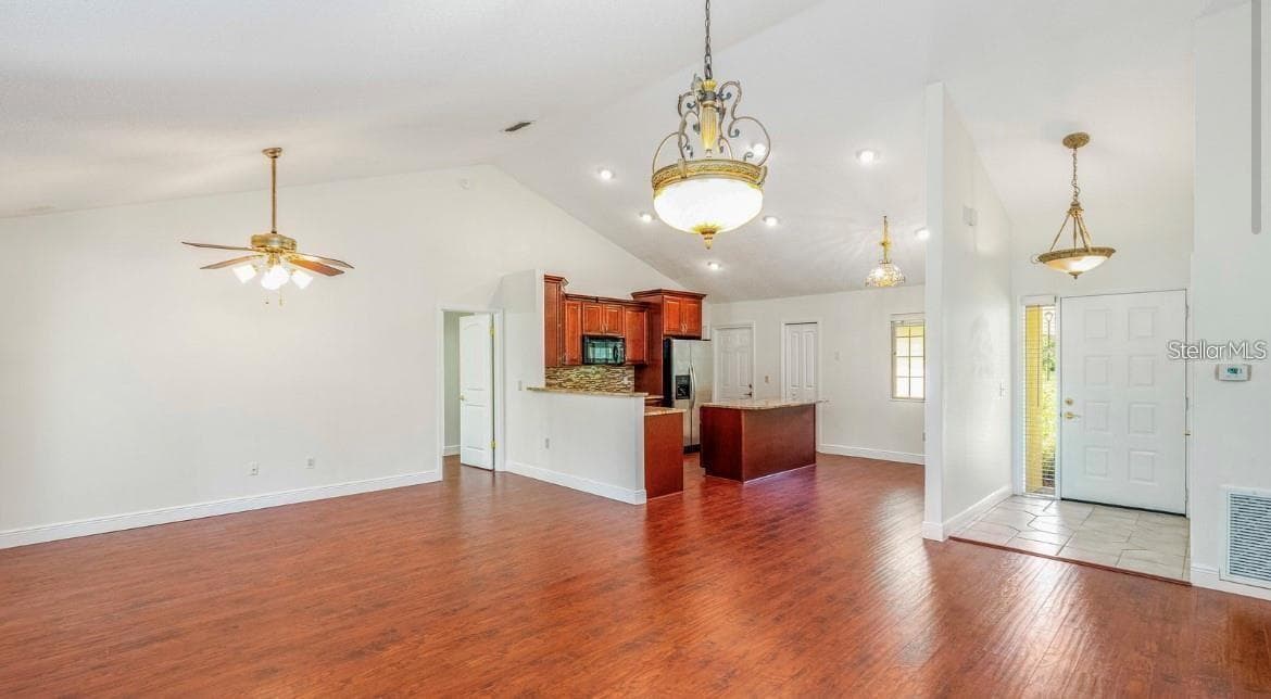 Single Family Residence at 957 SOUTHRIDGE TRL, ALTAMONTE SPRINGS, photo 4 of 16
