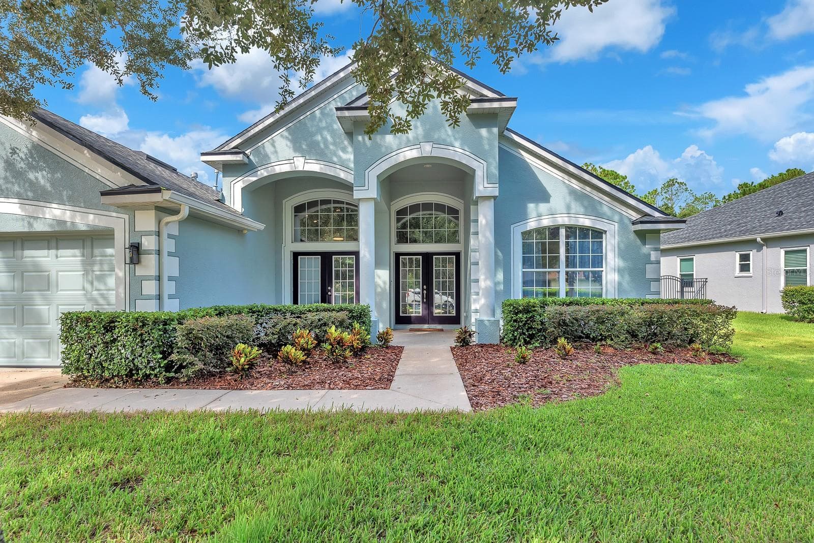 Single Family Residence at 16405 BRIDGEWALK DR, LITHIA, photo 2 of 34