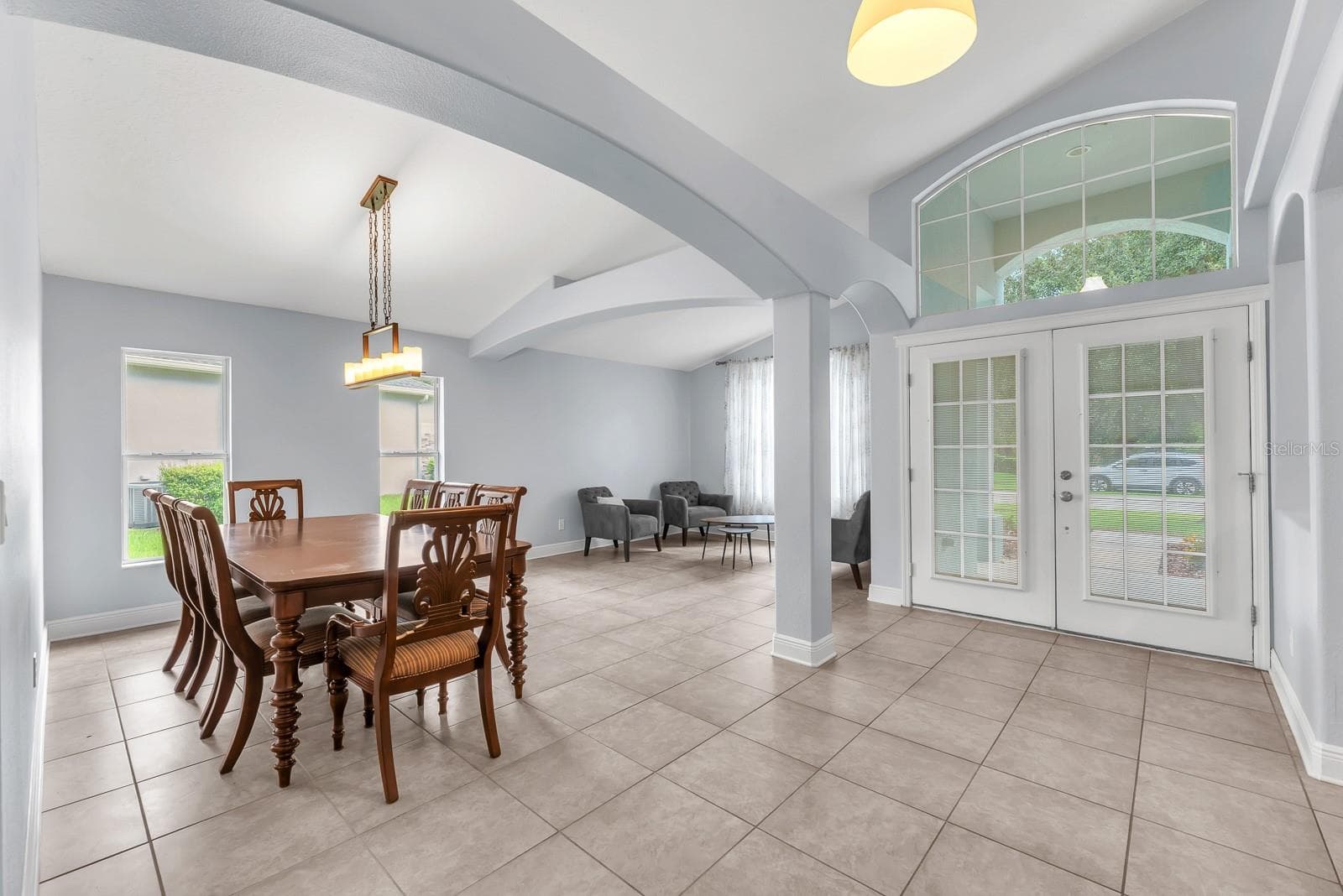 Single Family Residence at 16405 BRIDGEWALK DR, LITHIA, photo 4 of 34