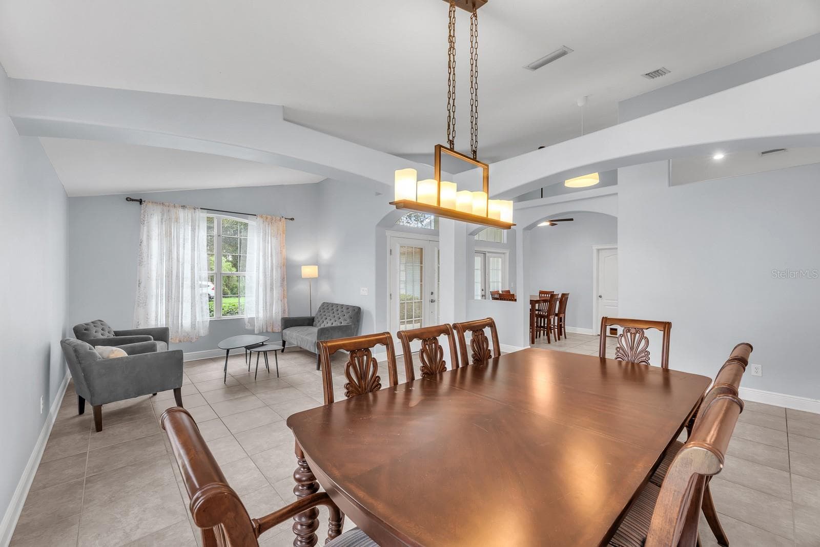 Single Family Residence at 16405 BRIDGEWALK DR, LITHIA, photo 5 of 34