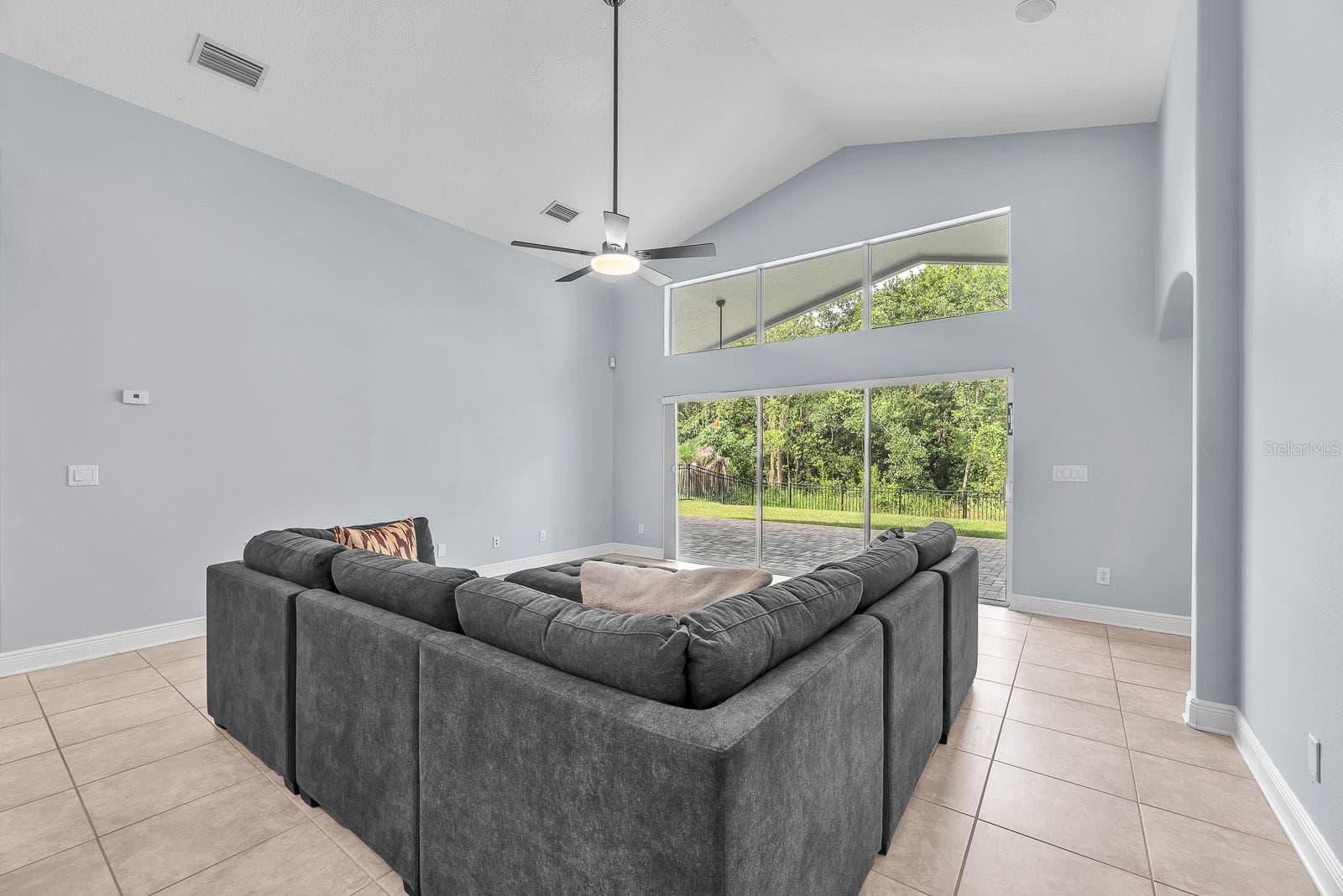 Single Family Residence at 16405 BRIDGEWALK DR, LITHIA, photo 17 of 34