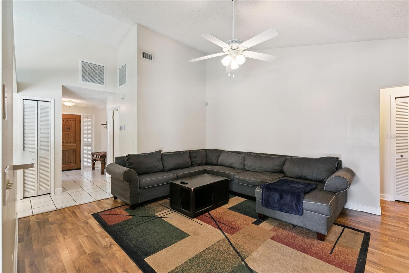 Single Family Residence at 5101 GOLDENWOOD DR, ORLANDO, photo 8 of 48