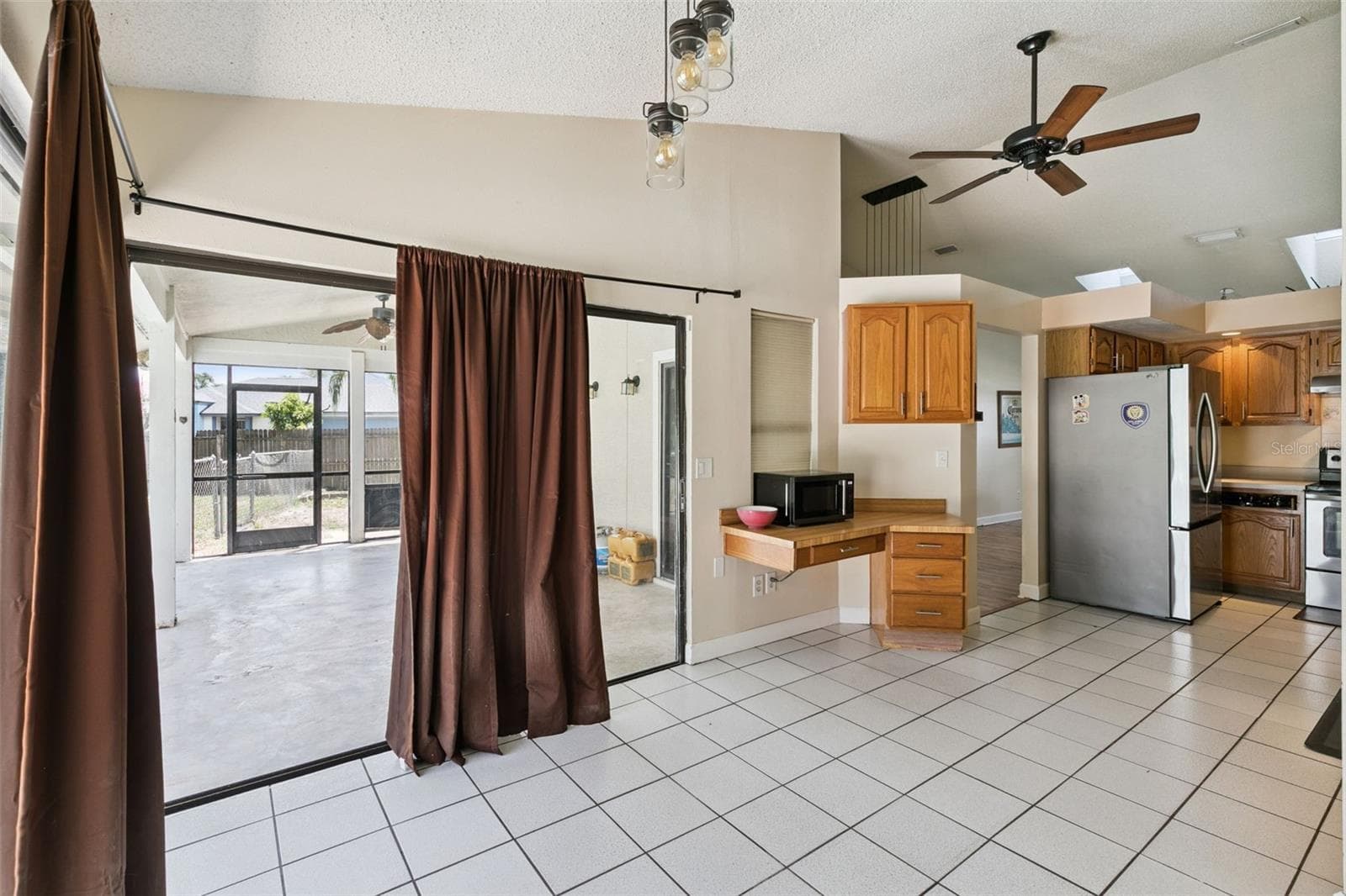 Single Family Residence at 5101 GOLDENWOOD DR, ORLANDO, photo 14 of 48