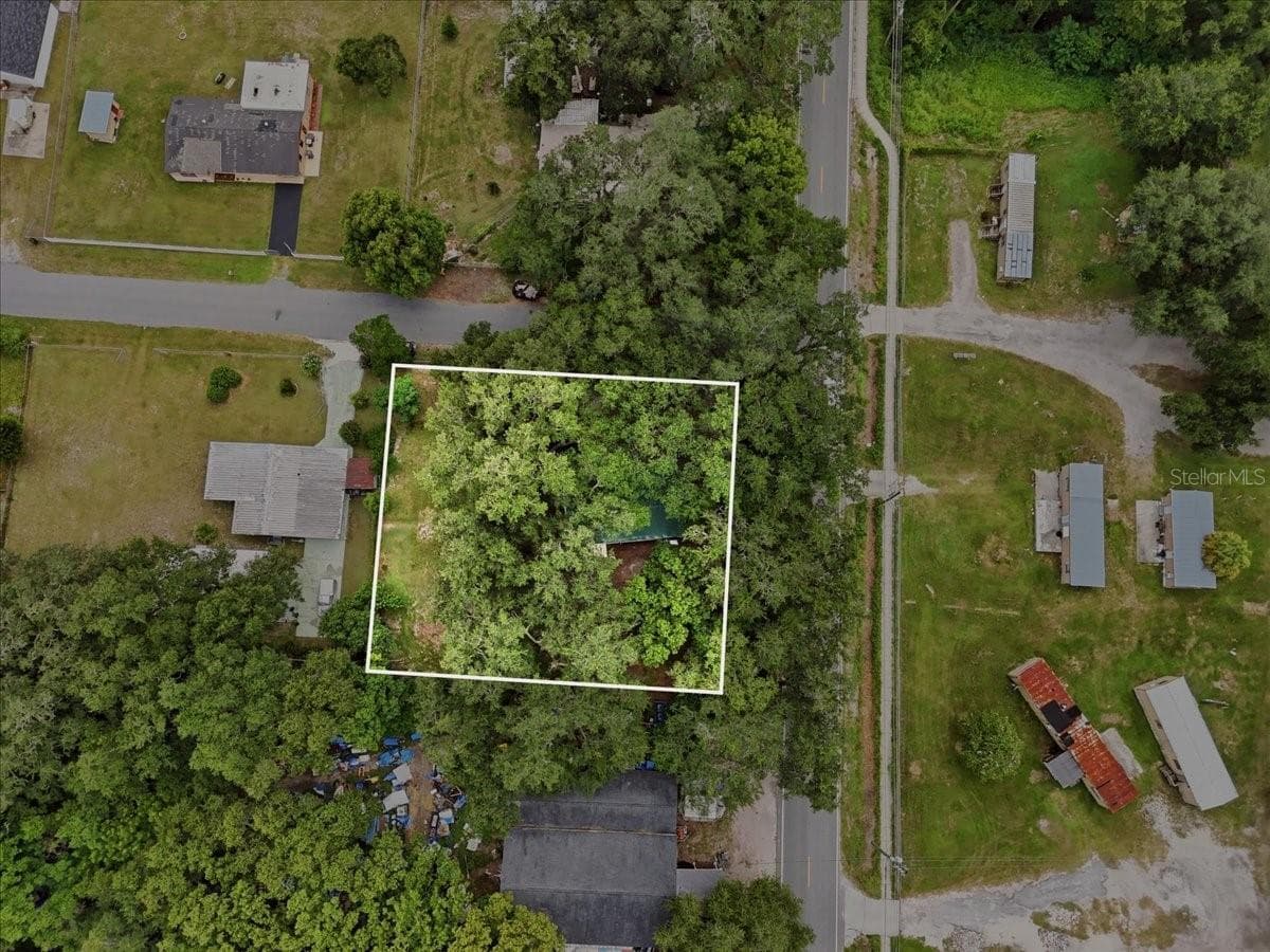 Manufactured Home at 3206 OAKLAND RD N, LAKELAND, photo 6 of 19