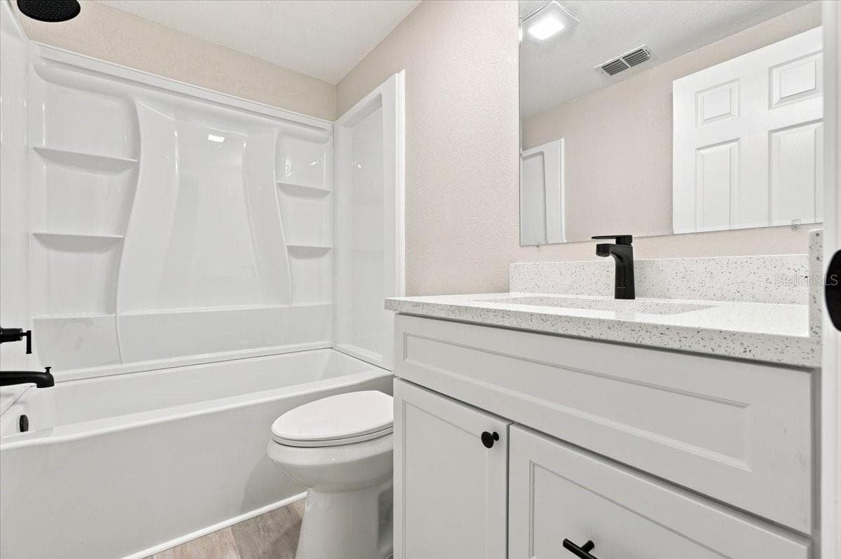 Manufactured Home at 3206 OAKLAND RD N, LAKELAND, photo 14 of 19