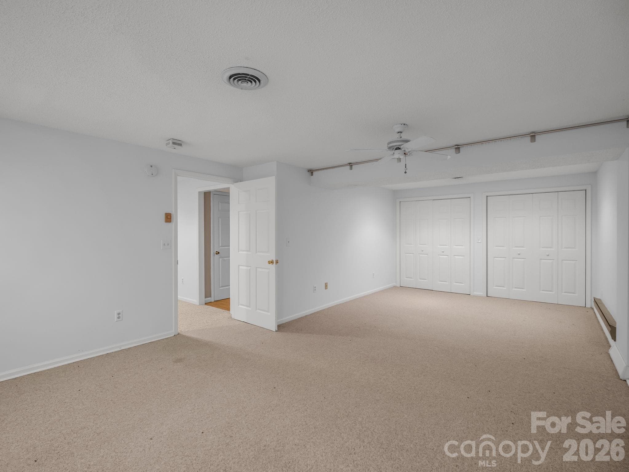 Lower level bedroom - 335 Melrose Avenue, Tryon