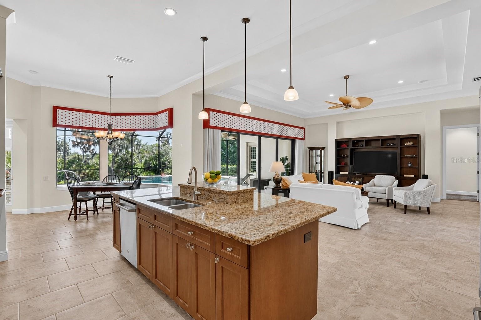 Kitchen - 11810 RIVER SHORES TRL, PARRISH