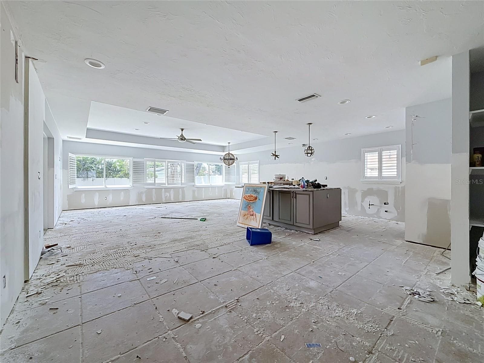 Single Family Residence at 2010 BAYOU GRANDE BLVD NE, ST PETERSBURG, photo 2 of 67