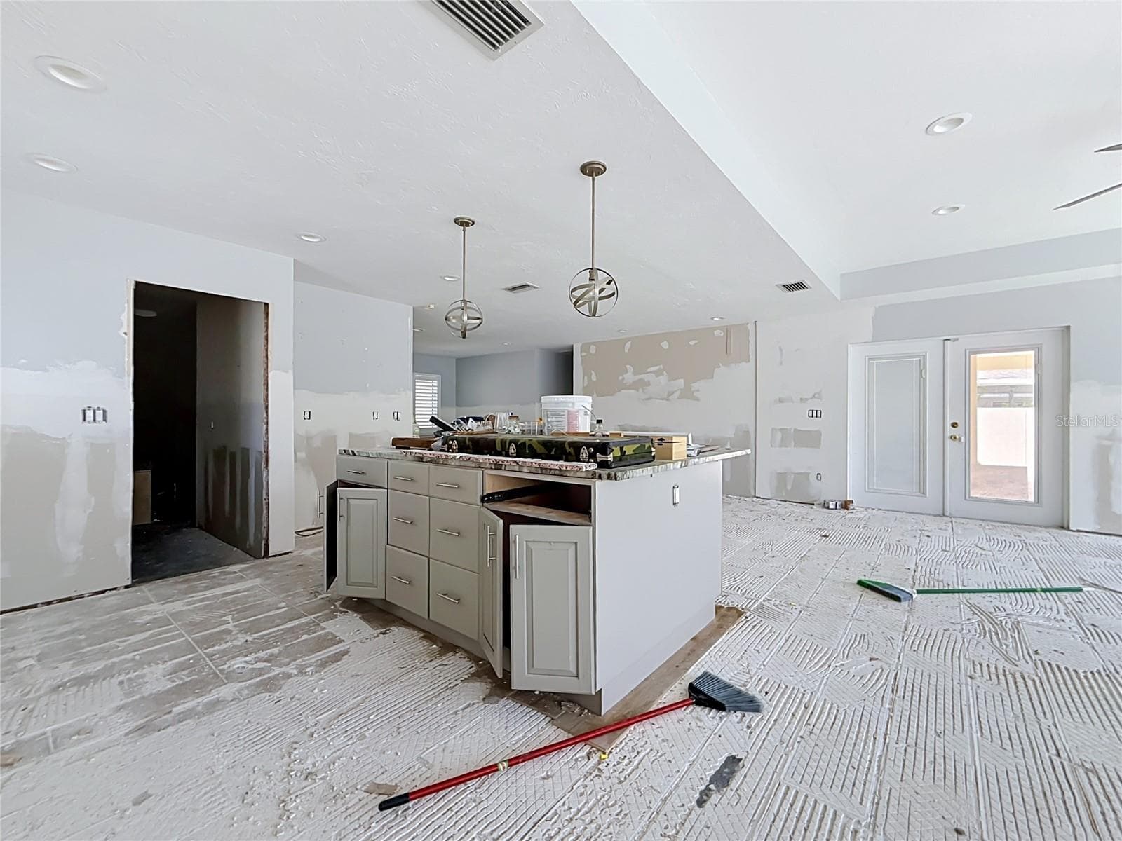 Single Family Residence at 2010 BAYOU GRANDE BLVD NE, ST PETERSBURG, photo 7 of 67