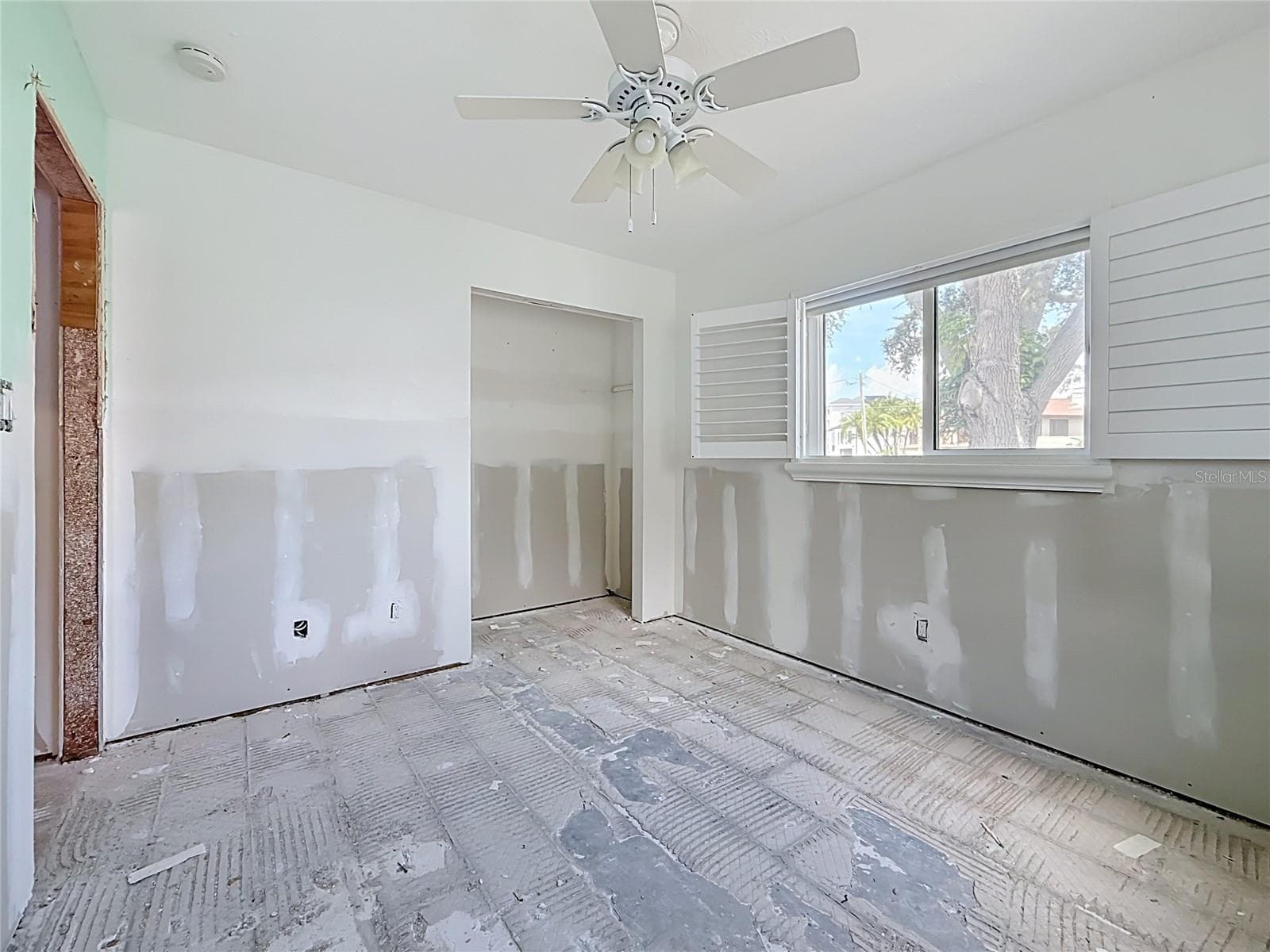 Single Family Residence at 2010 BAYOU GRANDE BLVD NE, ST PETERSBURG, photo 14 of 67