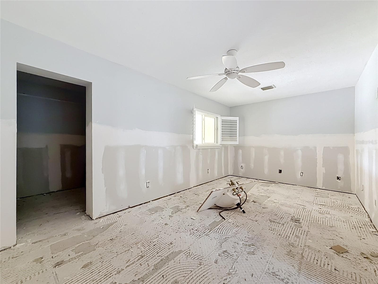 Single Family Residence at 2010 BAYOU GRANDE BLVD NE, ST PETERSBURG, photo 15 of 67