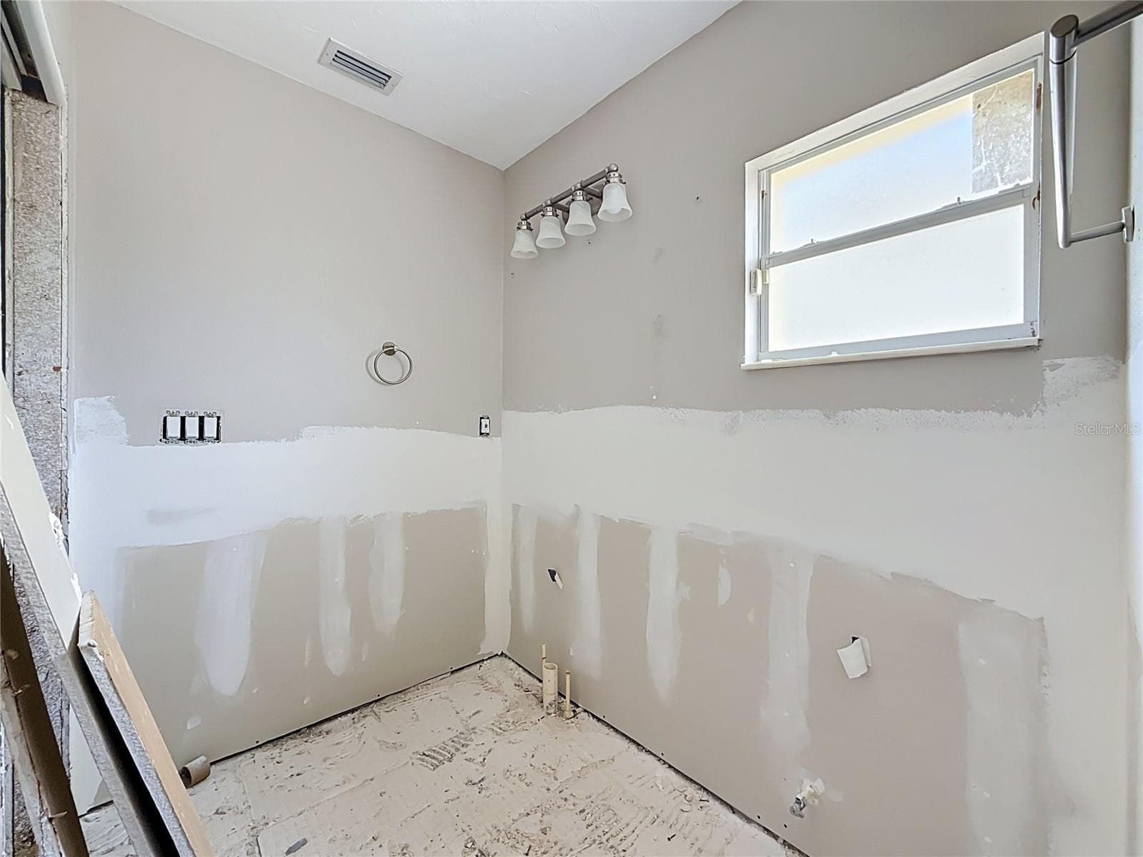 Single Family Residence at 2010 BAYOU GRANDE BLVD NE, ST PETERSBURG, photo 24 of 67