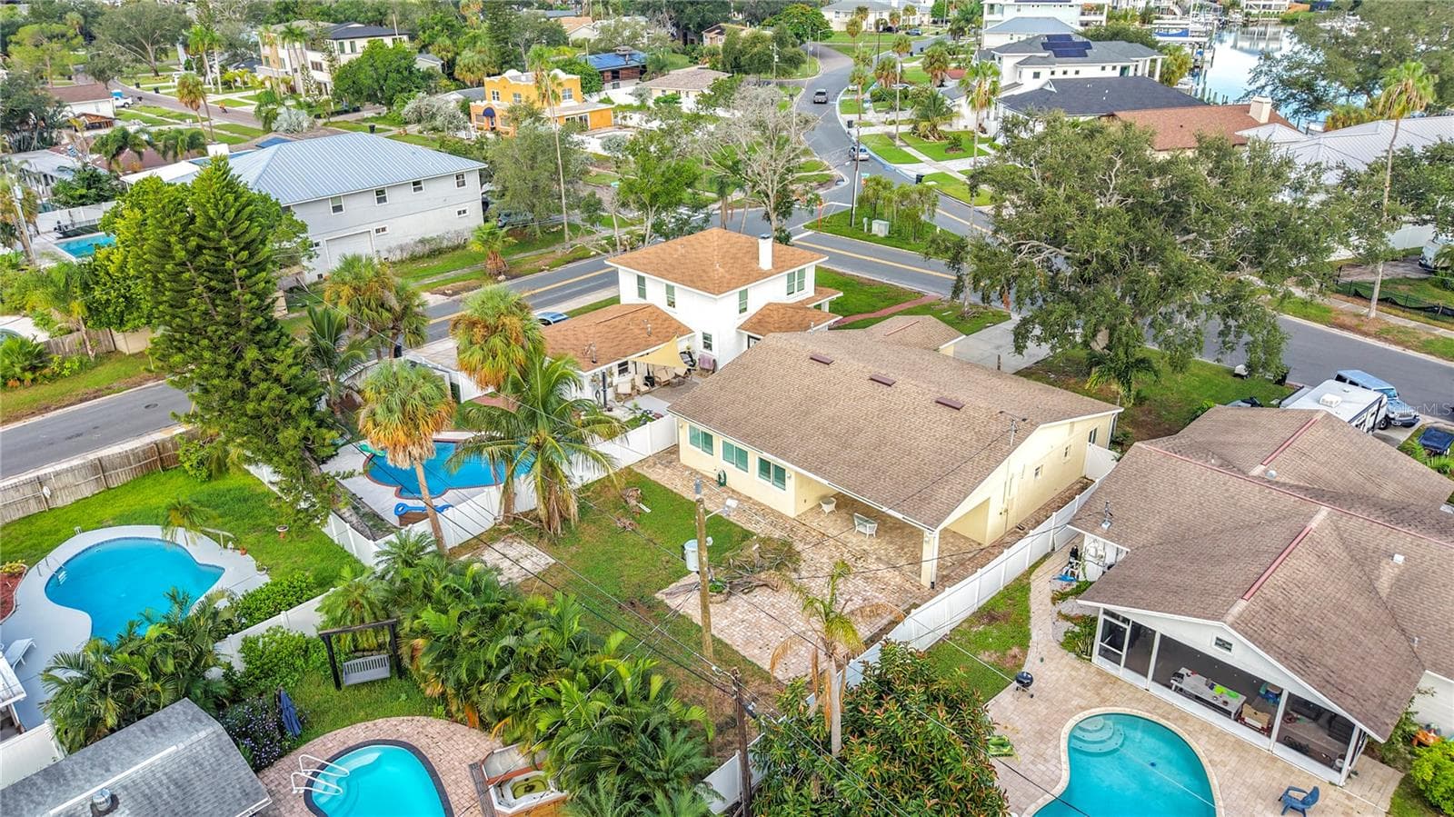 Single Family Residence at 2010 BAYOU GRANDE BLVD NE, ST PETERSBURG, photo 51 of 67