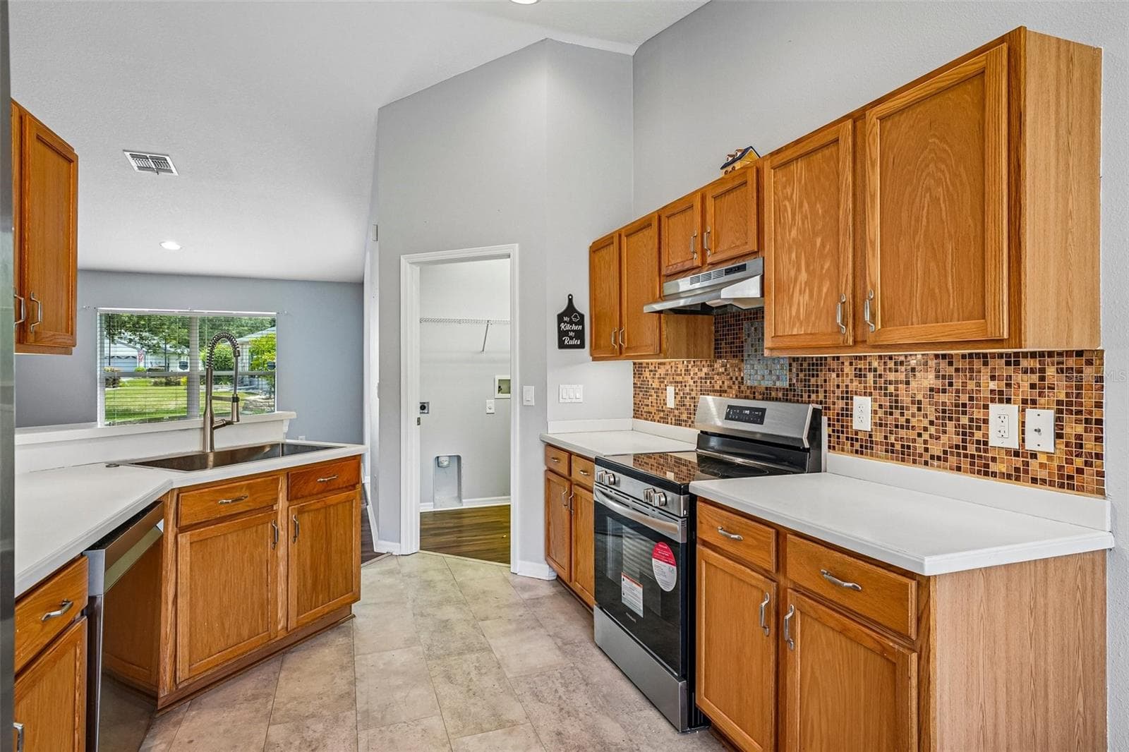 Single Family Residence at 11455 INMAN CT, SPRING HILL, photo 12 of 36