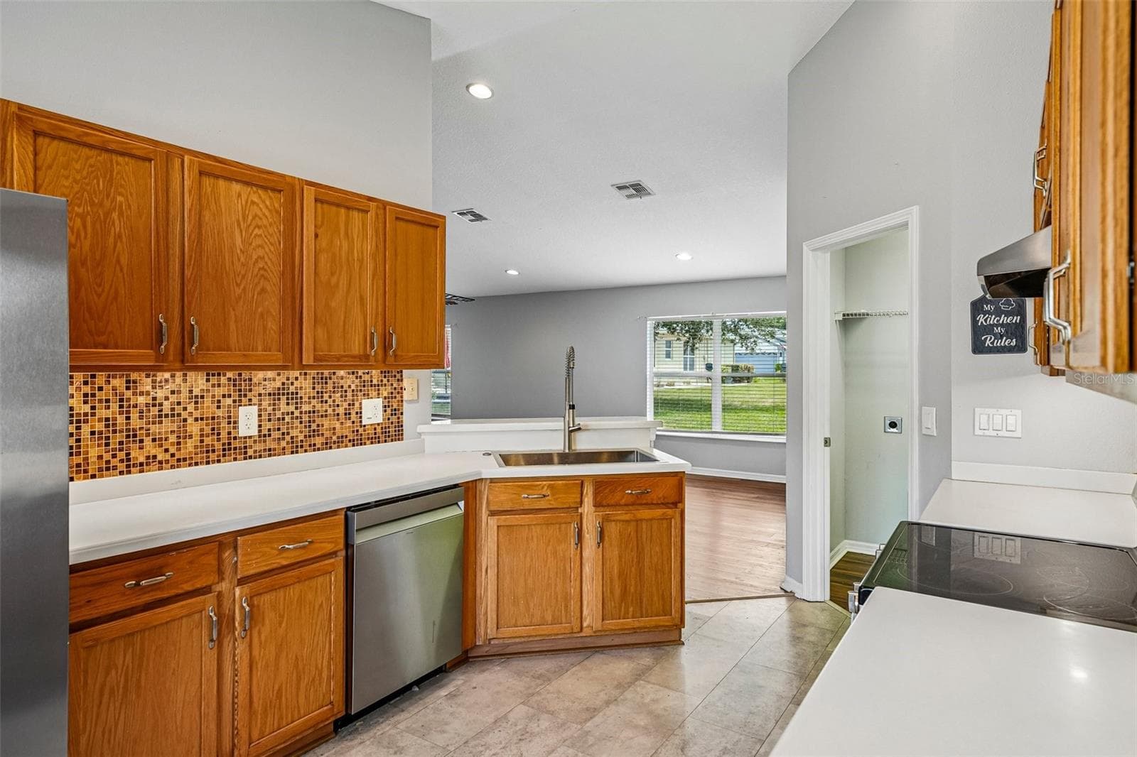 Single Family Residence at 11455 INMAN CT, SPRING HILL, photo 13 of 36