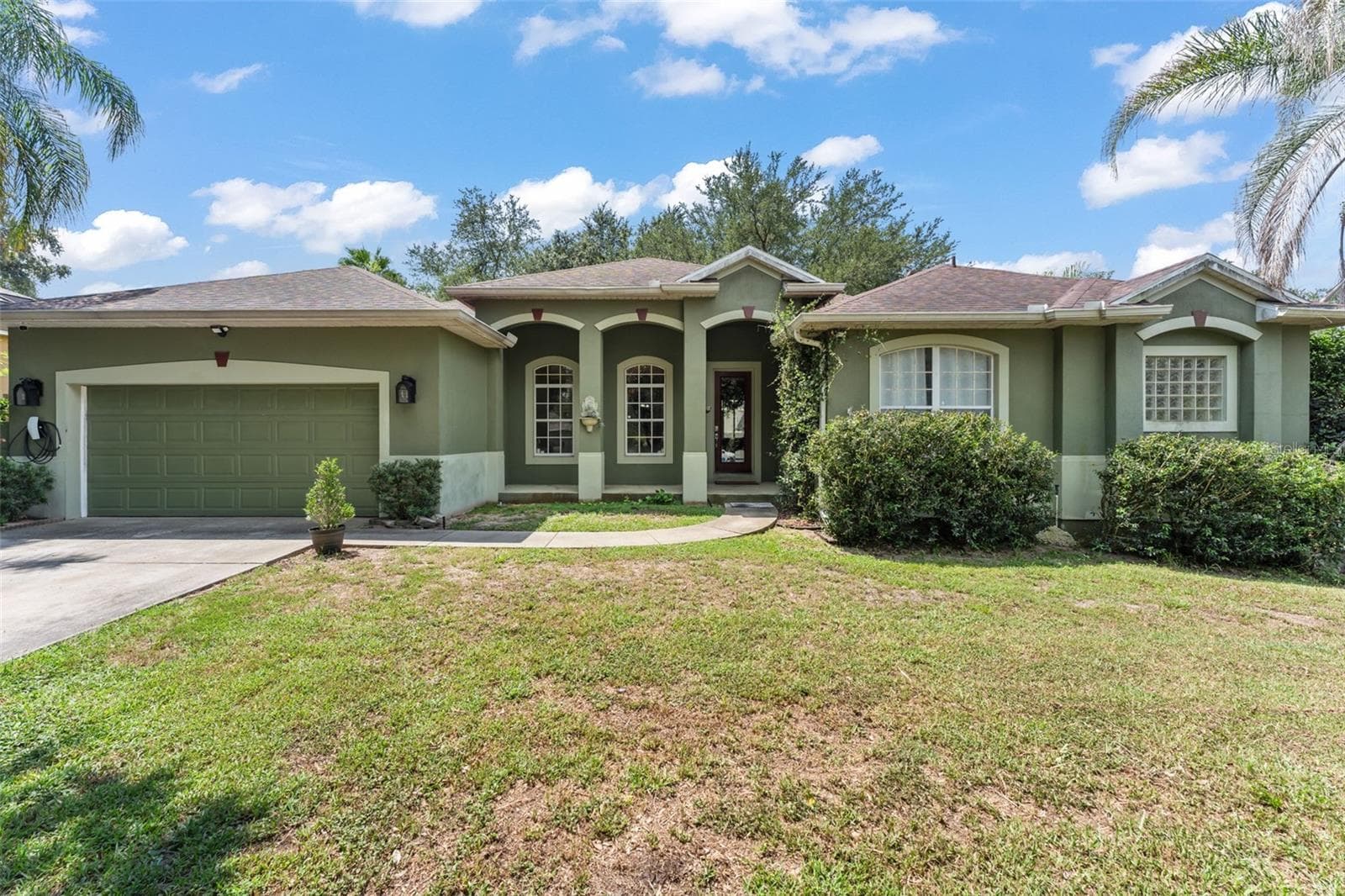 428 SHADY PINE CT
