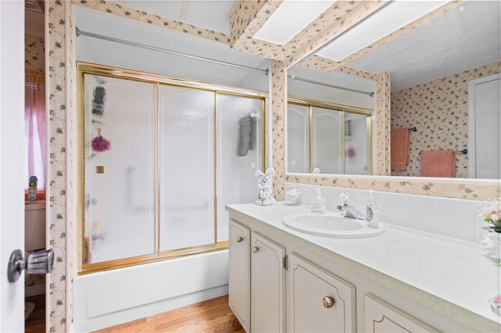 GUEST BATH - 2100 KINGS HWY #27, PORT CHARLOTTE