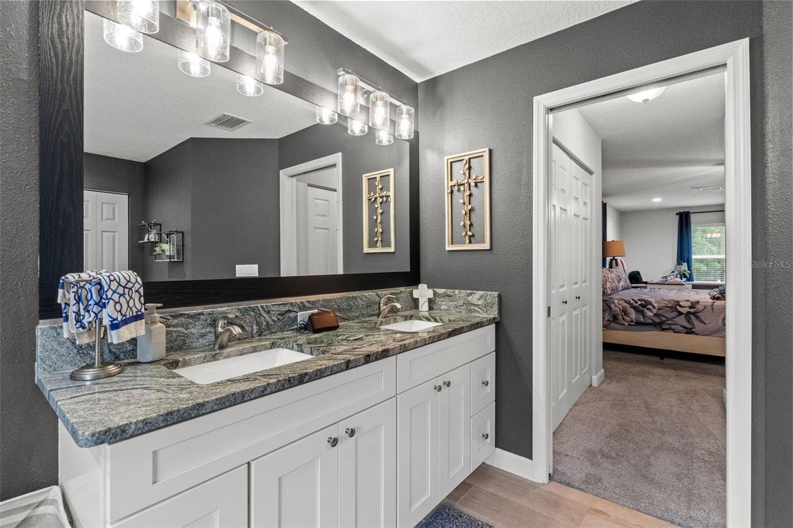 Single Family Residence at 4631 N RUSHMORE LOOP, BEVERLY HILLS, photo 21 of 40