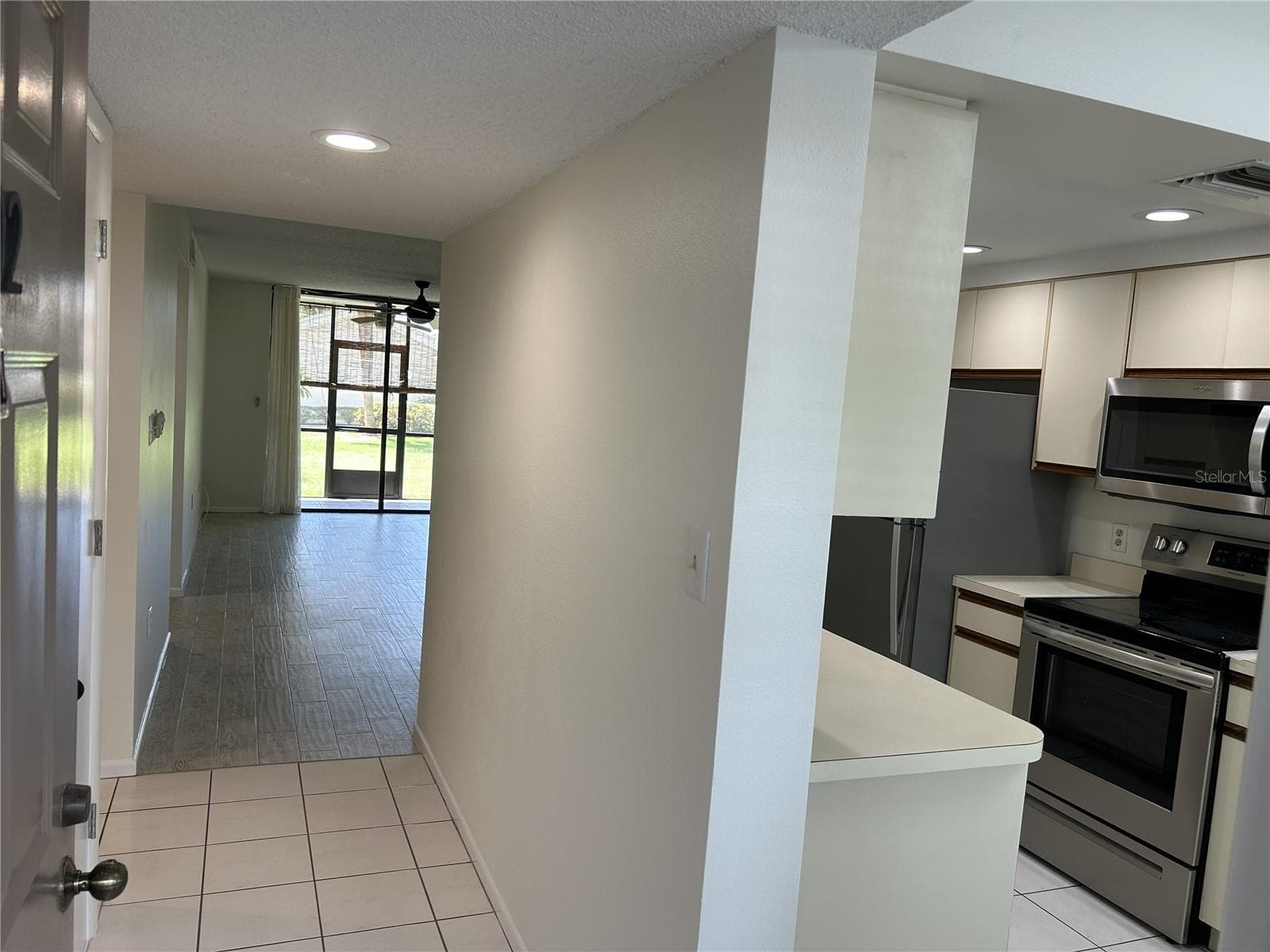 Condominium at 1316 PASADENA AVE S #102, SOUTH PASADENA, photo 5 of 63