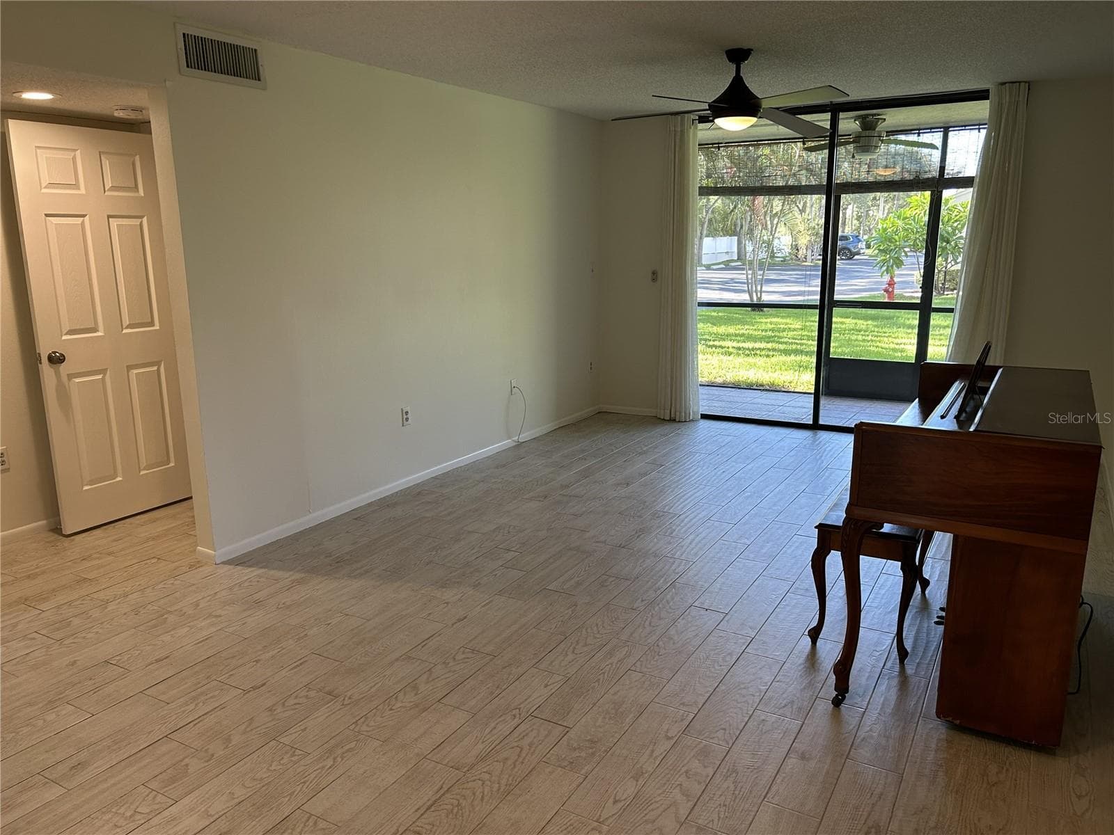 Condominium at 1316 PASADENA AVE S #102, SOUTH PASADENA, photo 11 of 63