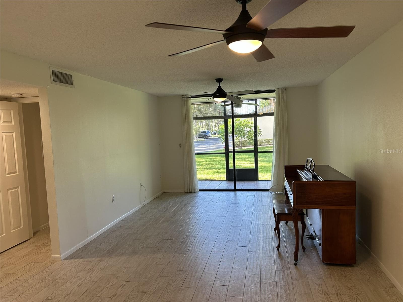 Condominium at 1316 PASADENA AVE S #102, SOUTH PASADENA, photo 12 of 63
