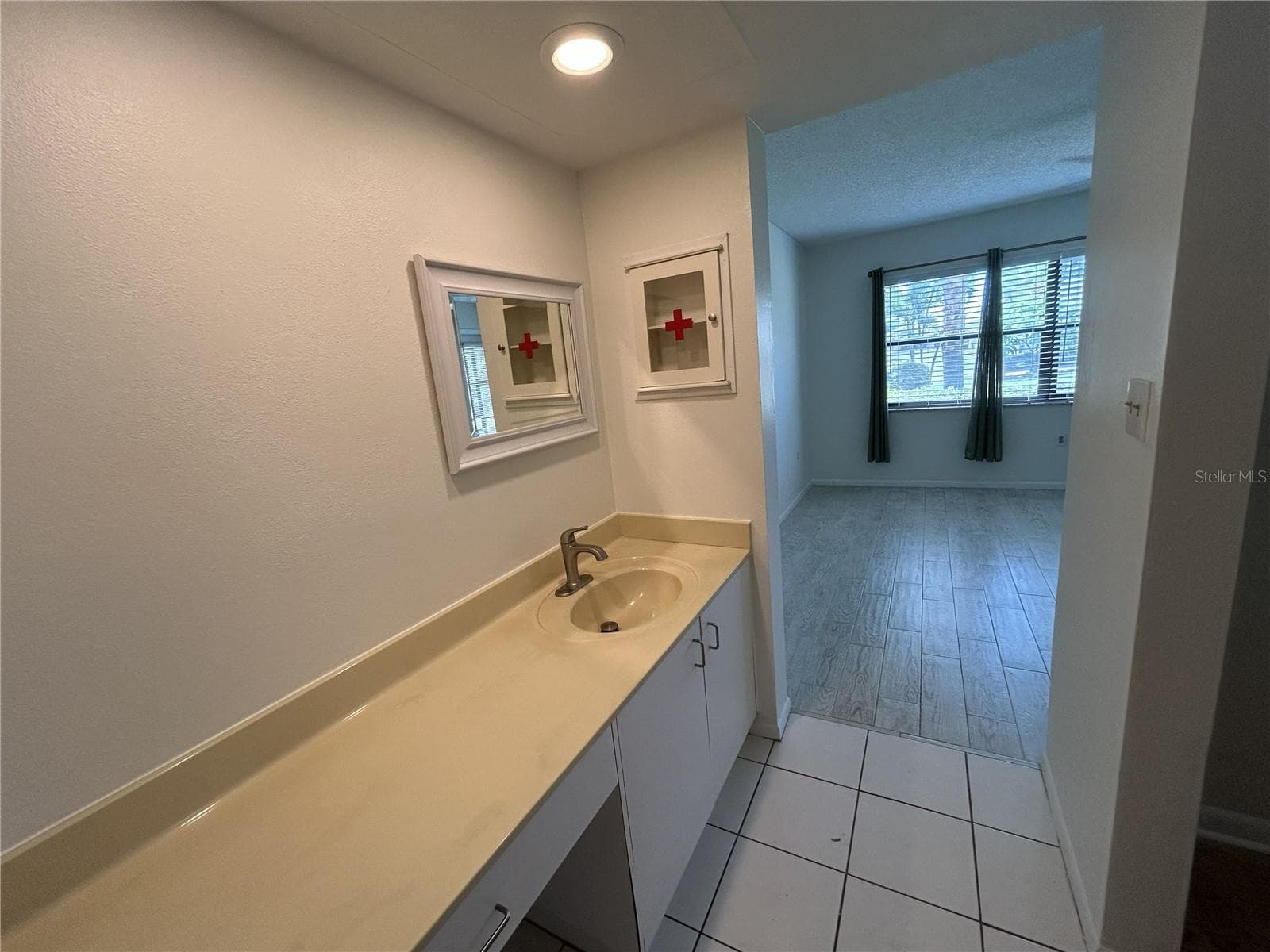 Condominium at 1316 PASADENA AVE S #102, SOUTH PASADENA, photo 25 of 63