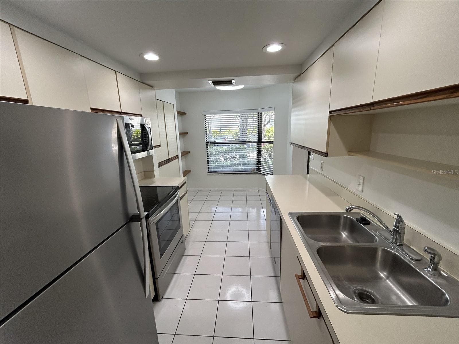 Condominium at 1316 PASADENA AVE S #102, SOUTH PASADENA, photo 28 of 63